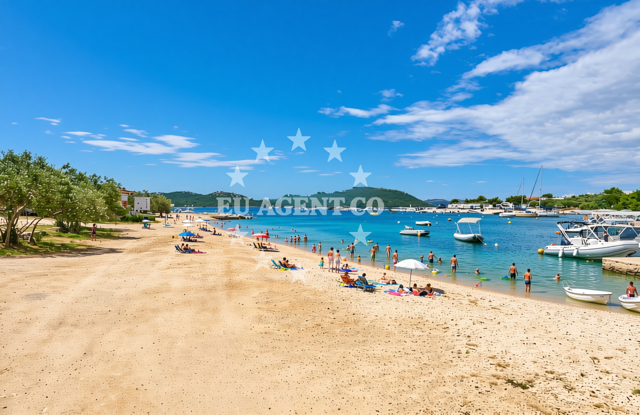 Overview of Lučica istok, Betina (Murter) Beach in Lučica istok