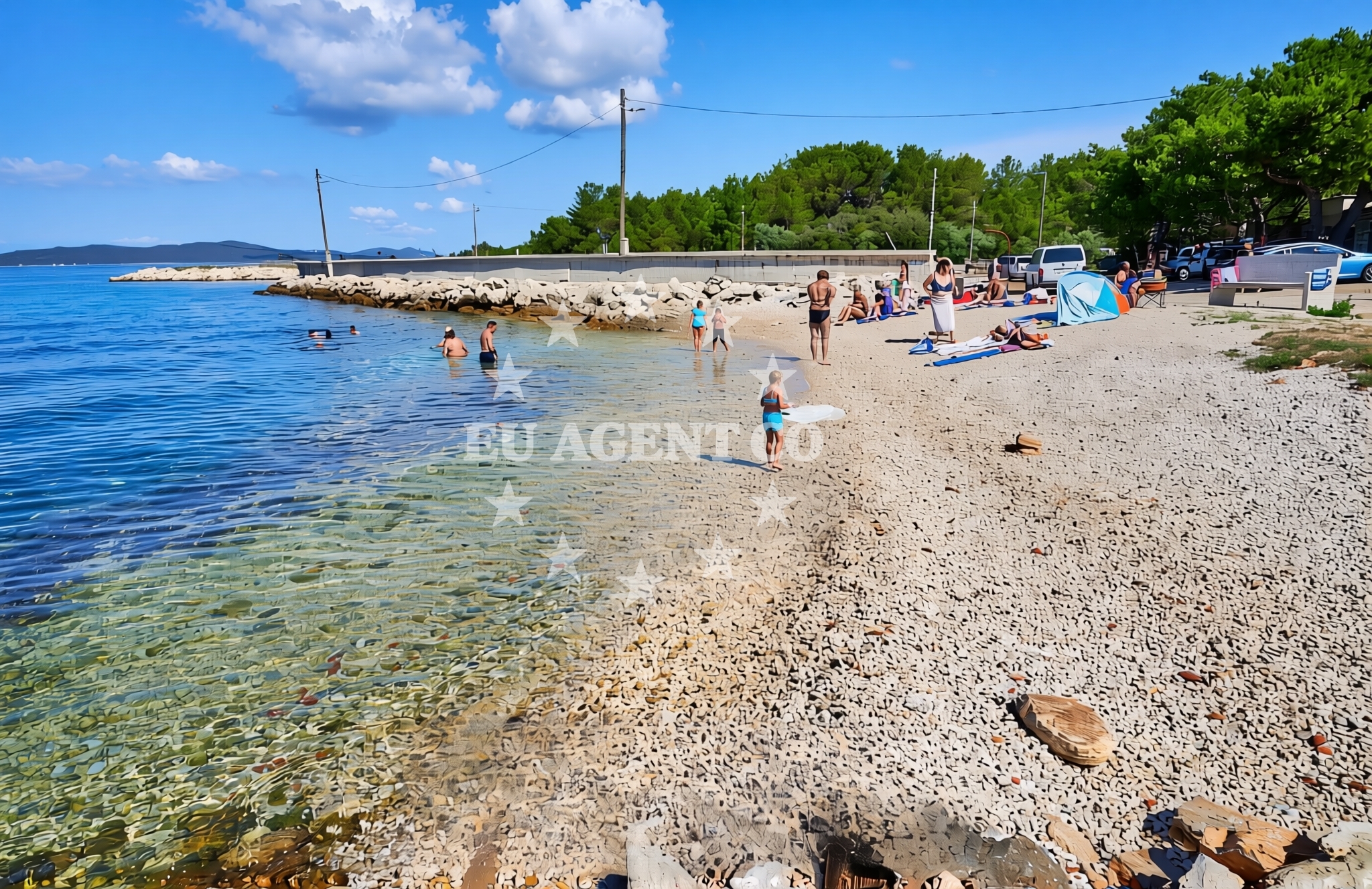 Overview of Lučica istok, Ugljan (Ugljan) Beach in Lučica istok