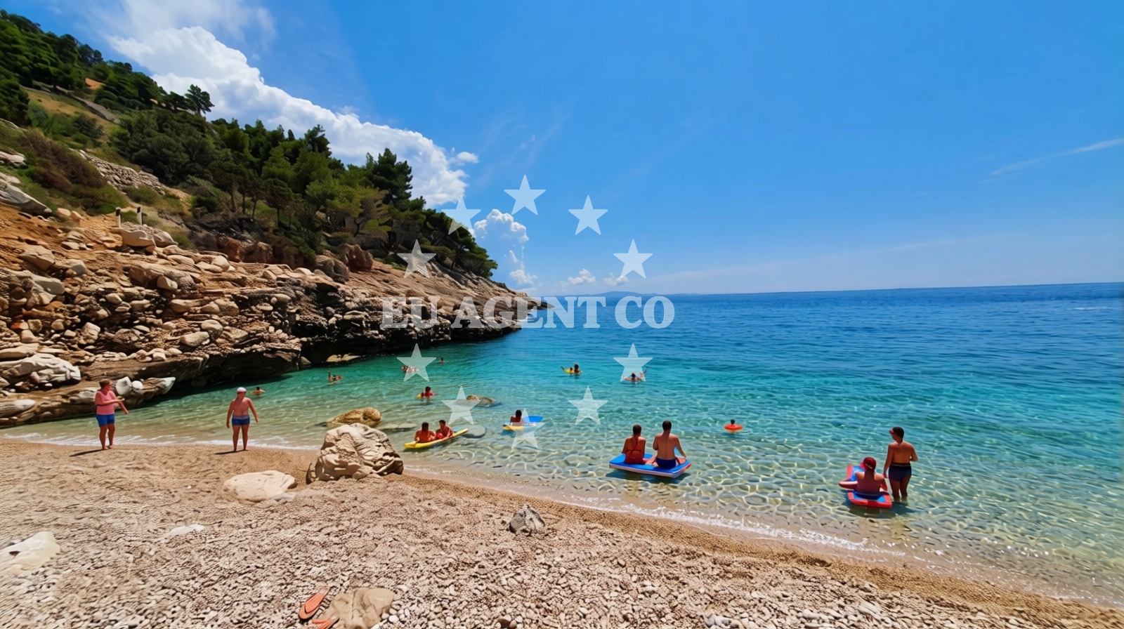 Shoreline and swimming area at Lucisca bay beach in Put mora stori 6, Sveta Nedelja