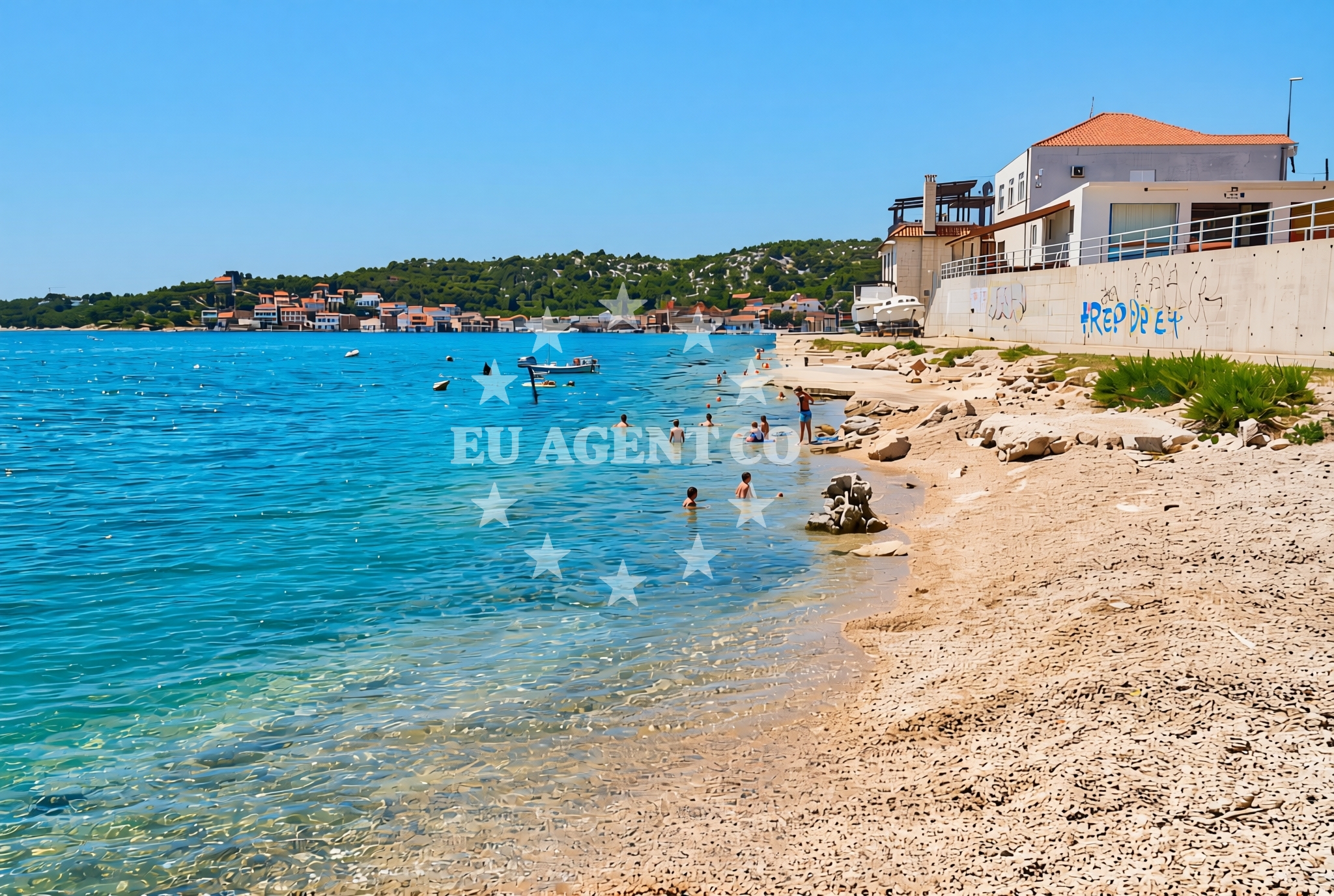Beach facilities and surroundings at Luka istok, Tisno (Murter) Beach in Luka istok