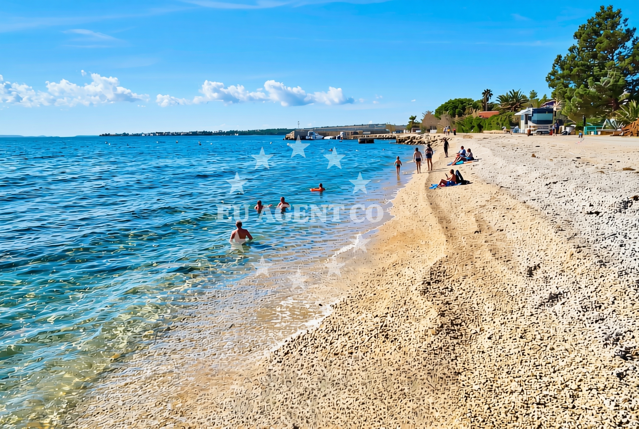 Beach facilities and surroundings at Luka istok, Vir (Vir) Beach in Luka istok