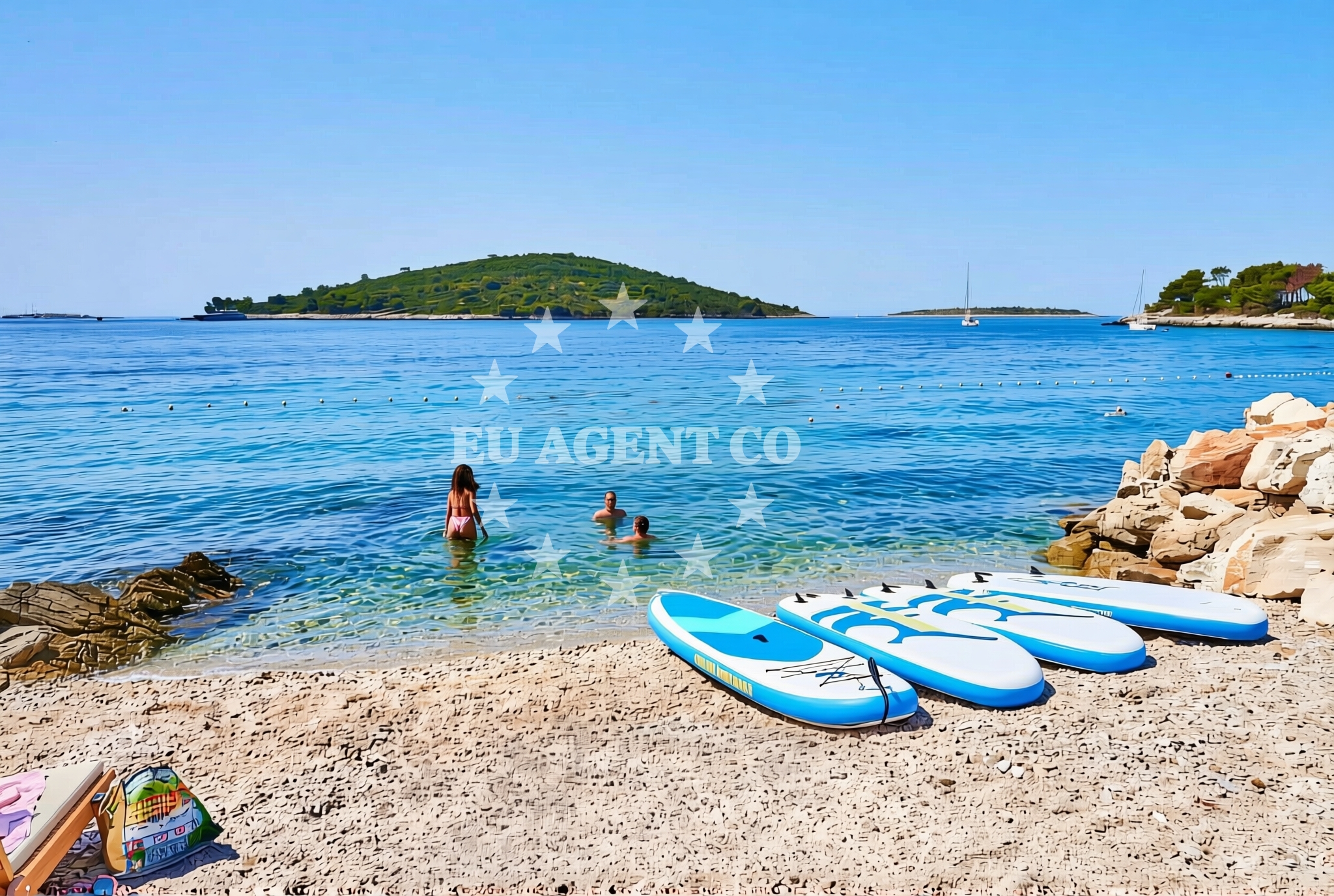 Beach facilities and surroundings at Luka, Maslinica (Šolta) Beach in Luka