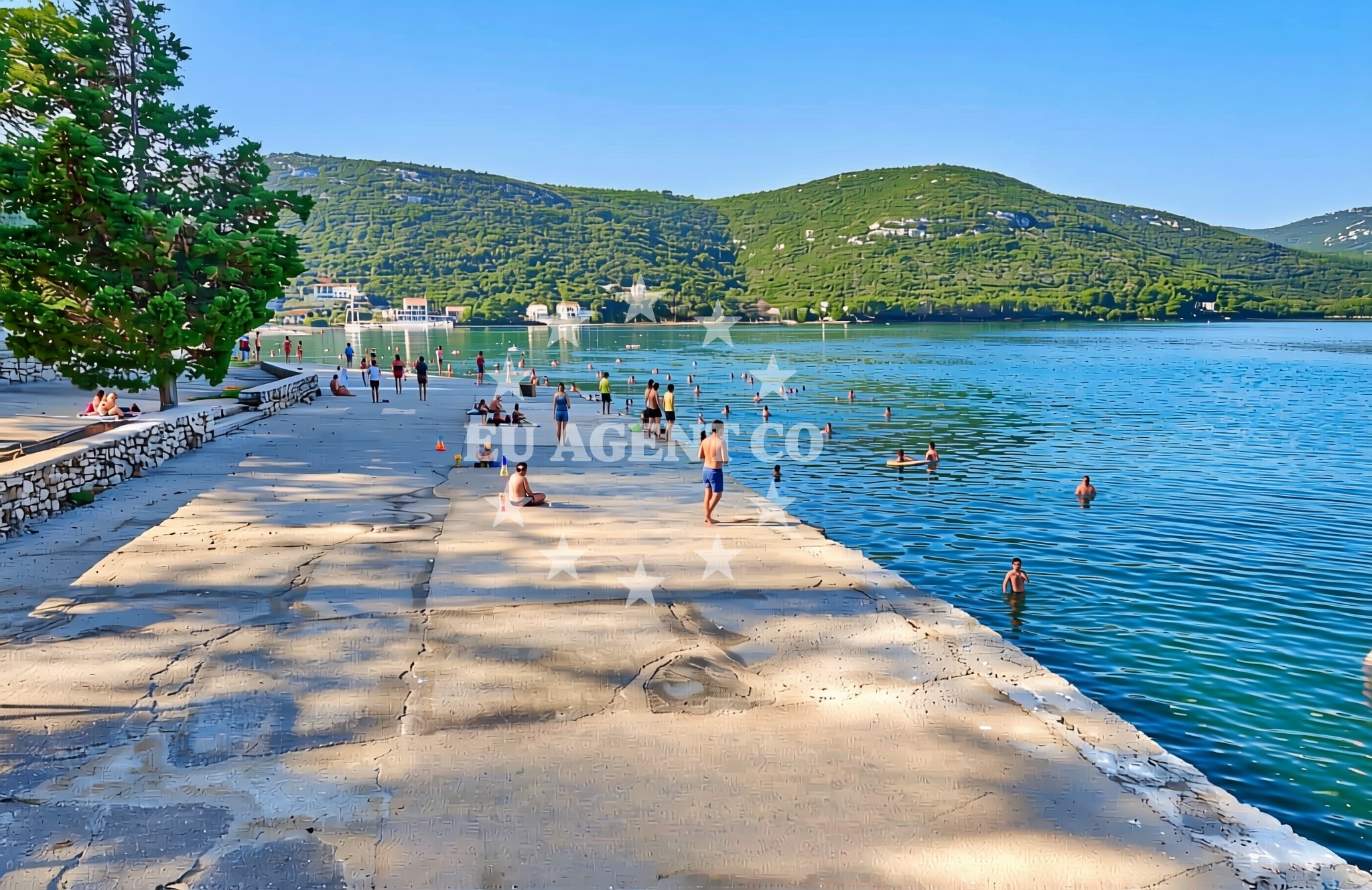 Beach facilities and surroundings at Luka (Sali) (Dugi otok): beaches and coves (2) in Luka (Sali) (Dugi otok)