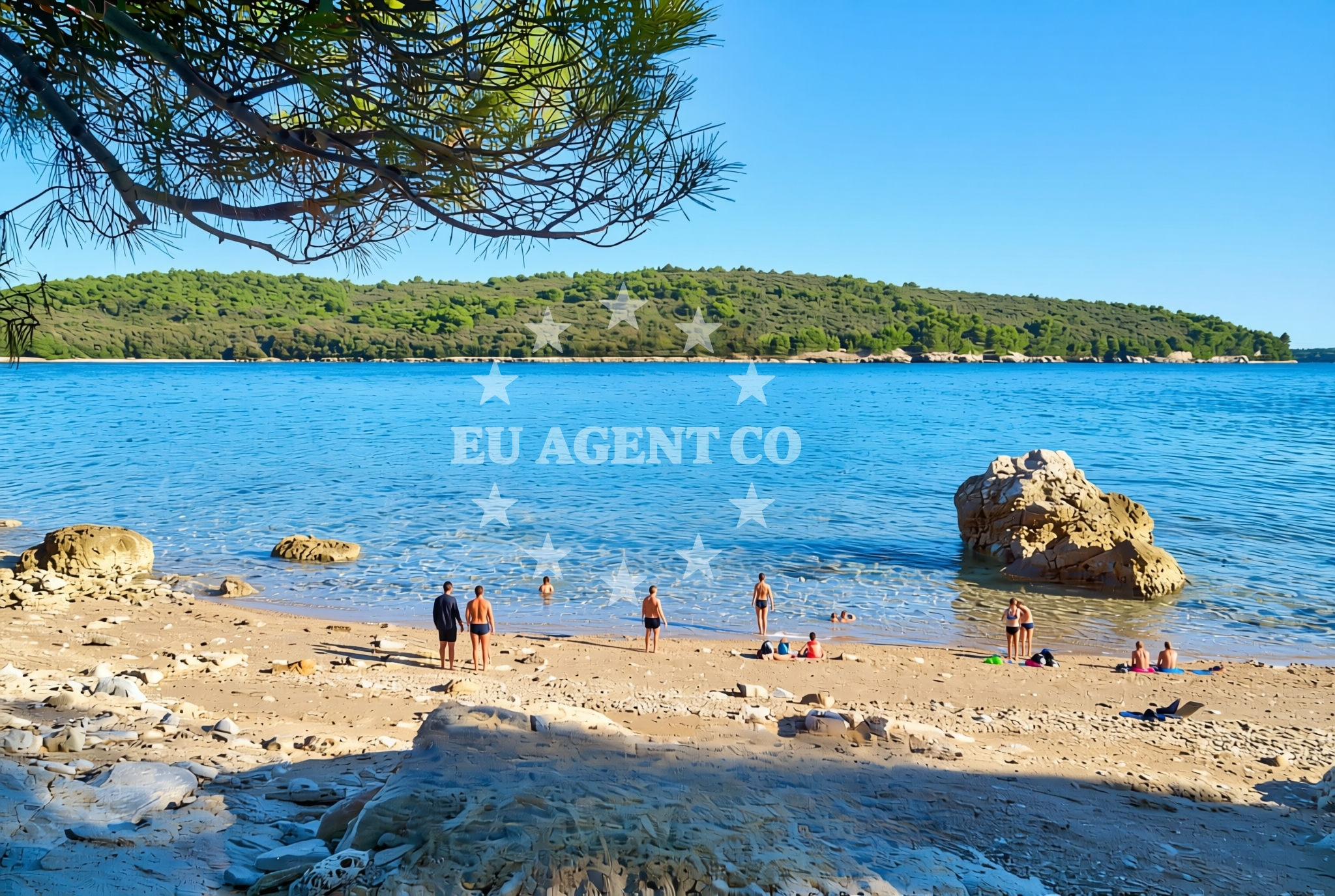 Overview of Luka Štinjan, Pula Beach in Luka Štinjan