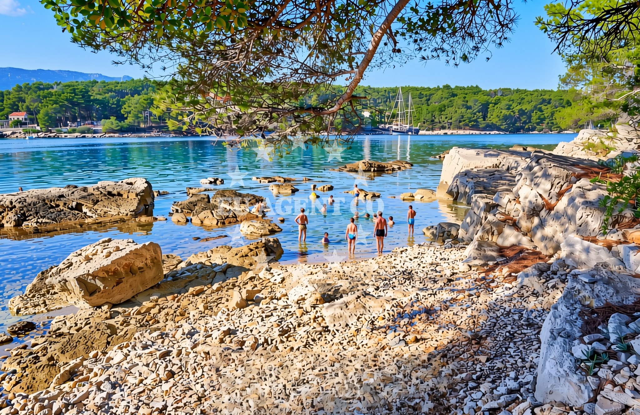 Overview of Luka, Vrboska (Hvar) Beach in Luka