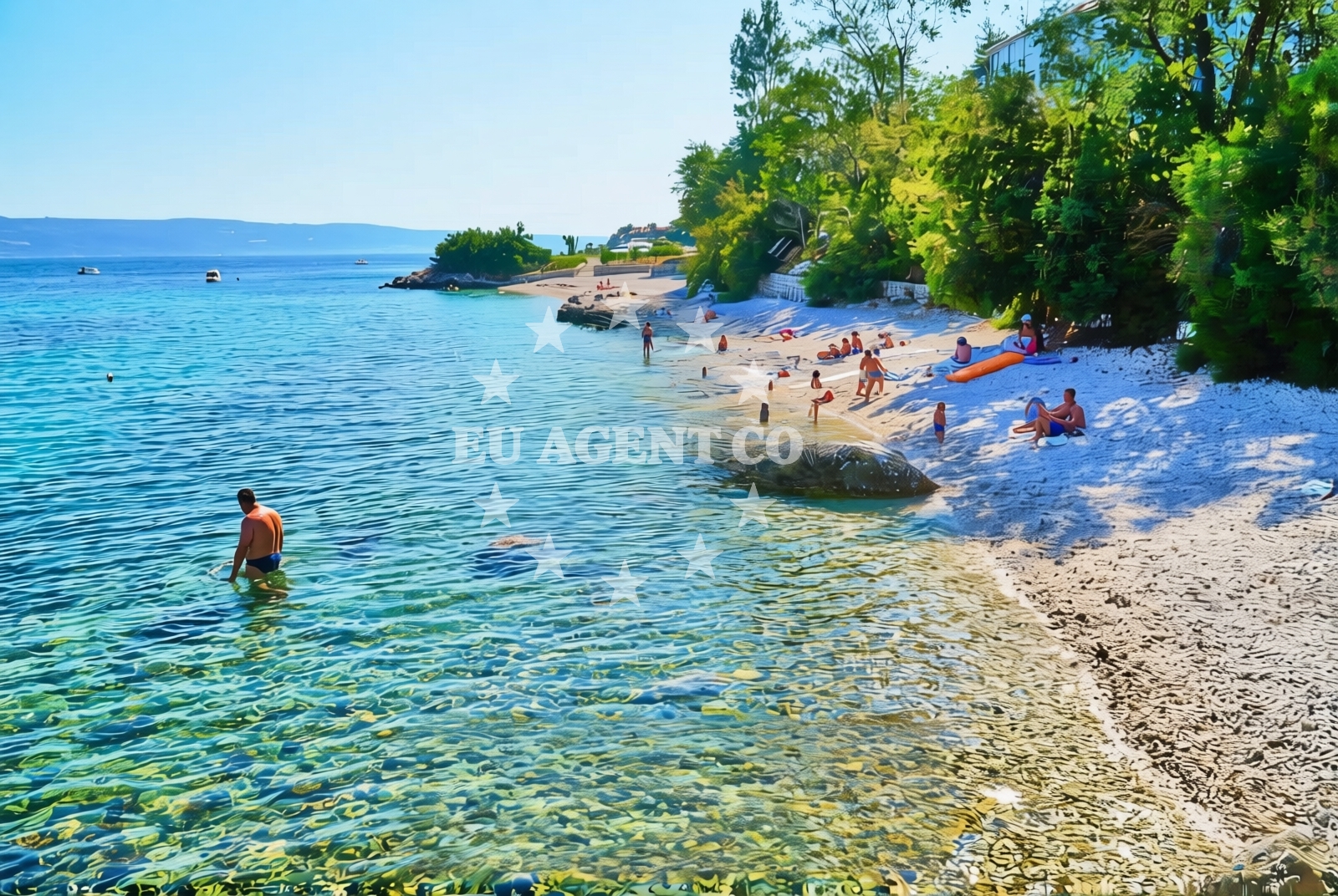 Shoreline and swimming area at Luka zapad, Duće Beach in Luka zapad