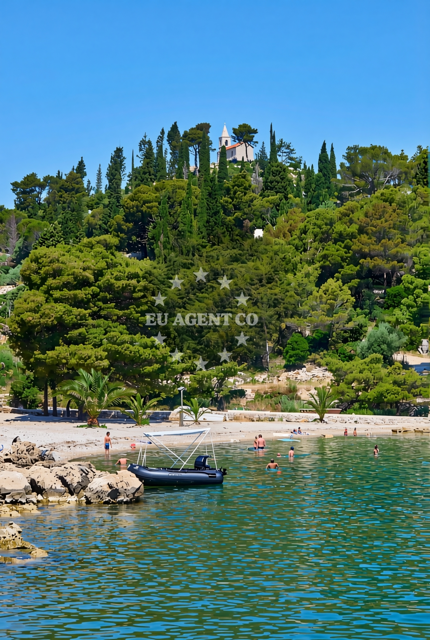 Beach facilities and surroundings at Luka zapad, Trpanj Beach in Luka zapad
