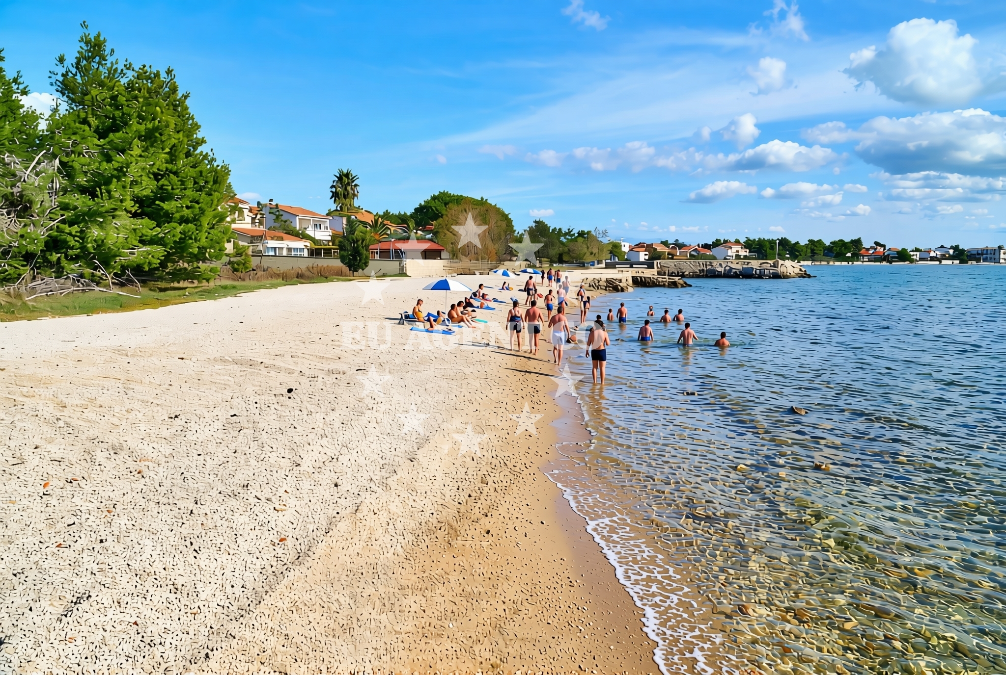 Beach facilities and surroundings at Luka zapad, Vir (Vir) Beach in Luka zapad