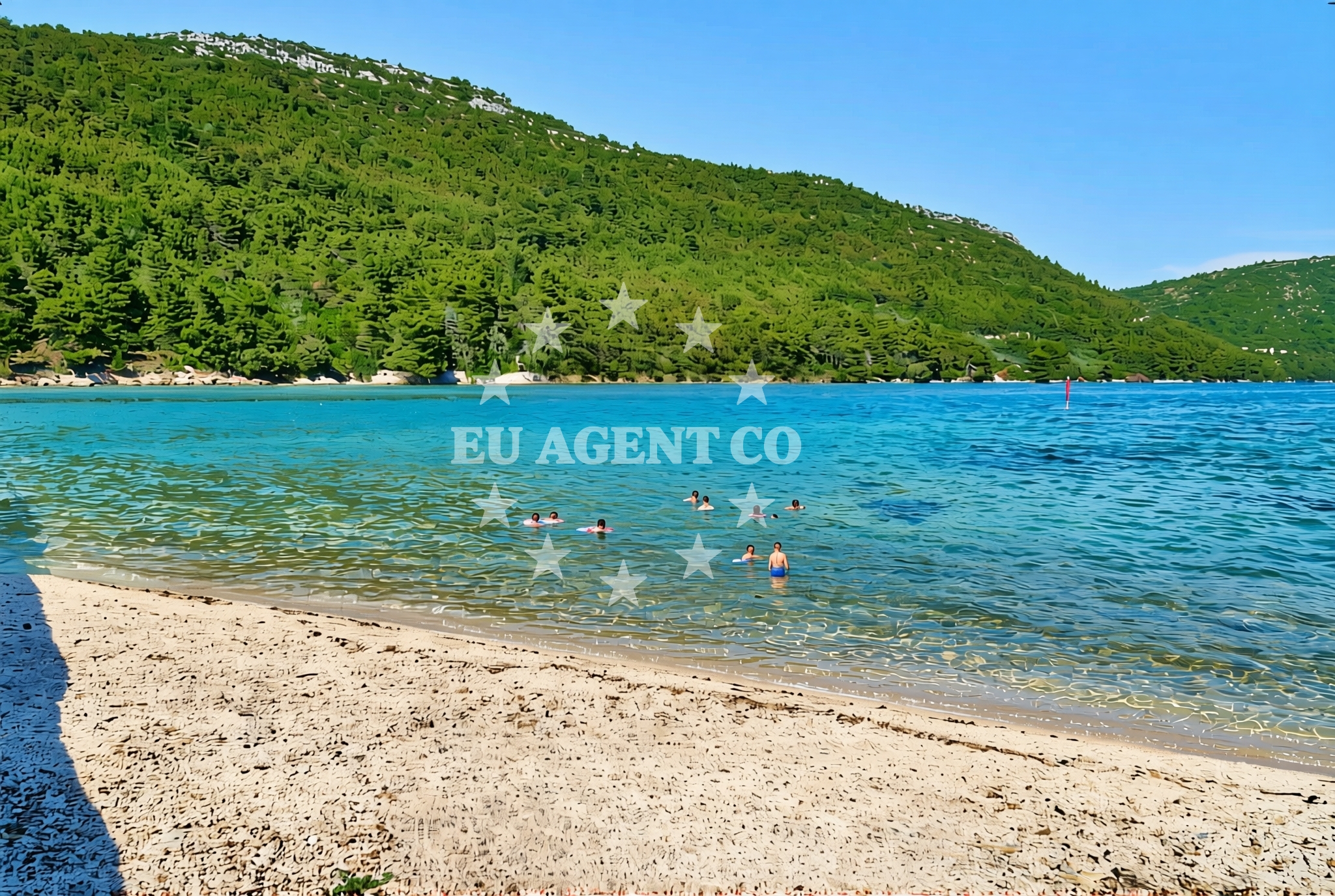 Overview of Lukobran, Broce Beach in Lukobran