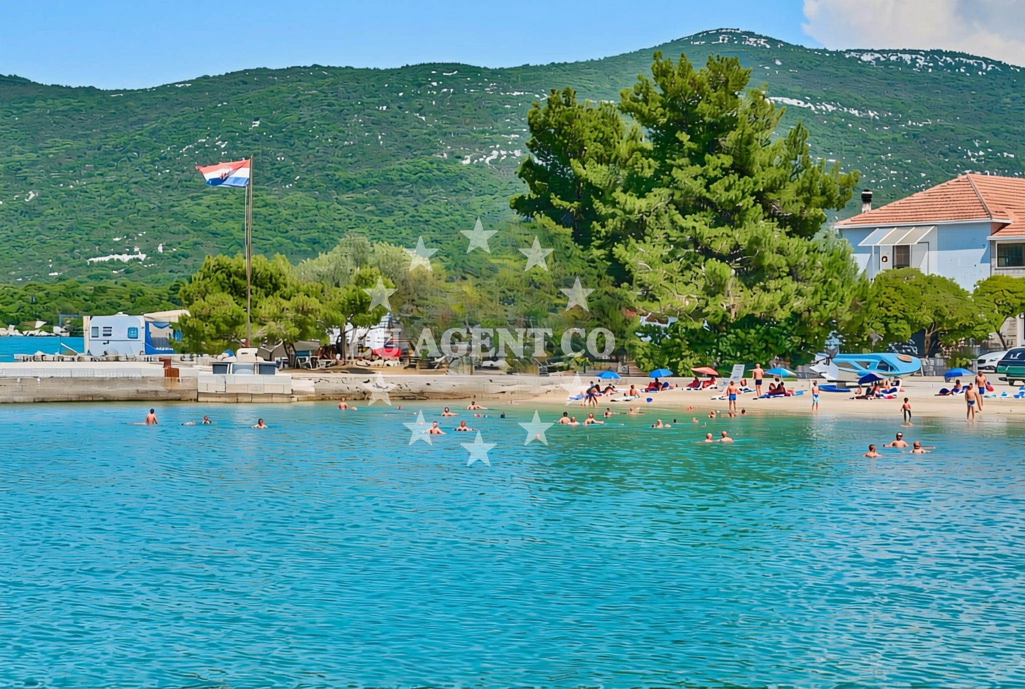 Shoreline and swimming area at Lukobran jug, Hodilje Beach in Lukobran jug