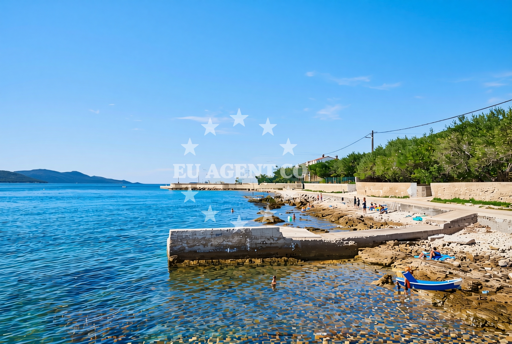 Beach facilities and surroundings at Lukobran, Rivanj (Rivanj) Beach in Lukobran