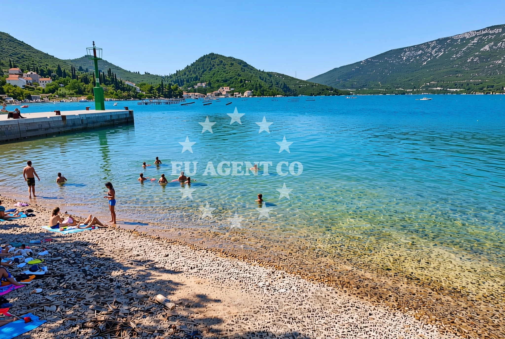 Beach facilities and surroundings at Lukobran sjever, Hodilje Beach in Lukobran sjever