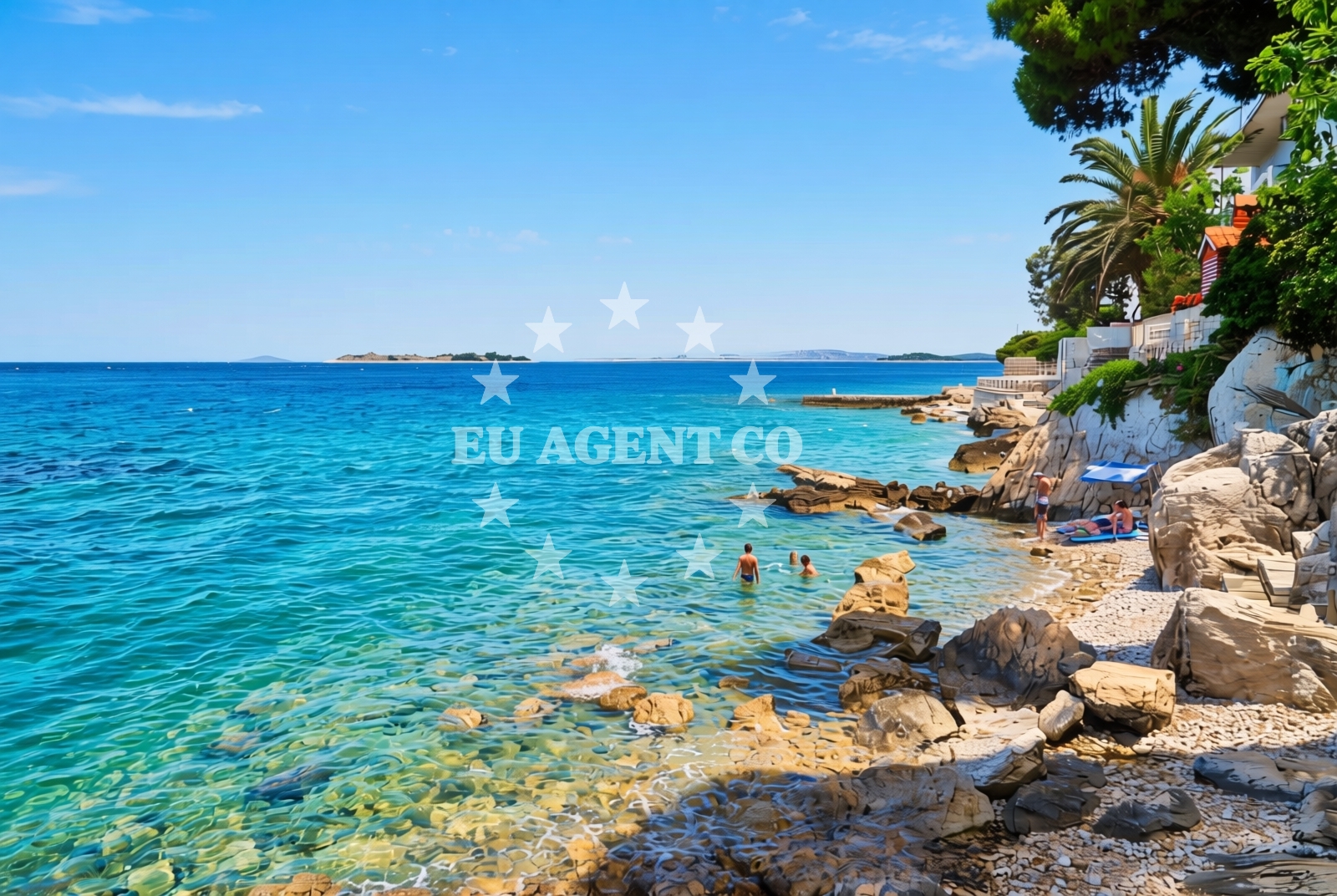 Overview of Luna, Tribunj Beach in Luna