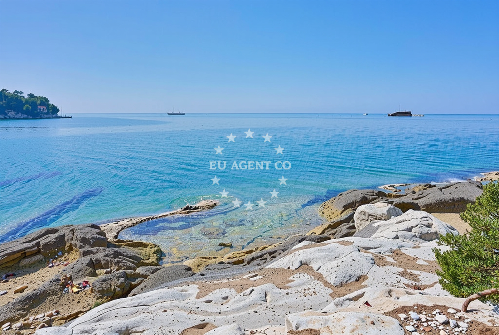 Additional view of Luno Laguna beach in Plava Laguna Resort, Poreč