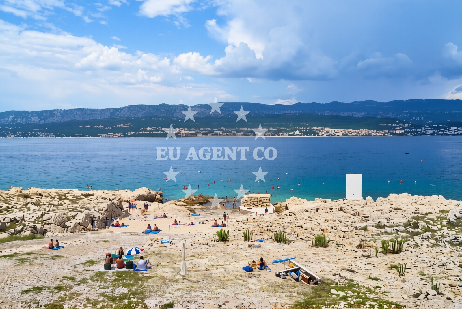 Shoreline and swimming area at Lupeška, Županje (Krk) Beach in Lupeška