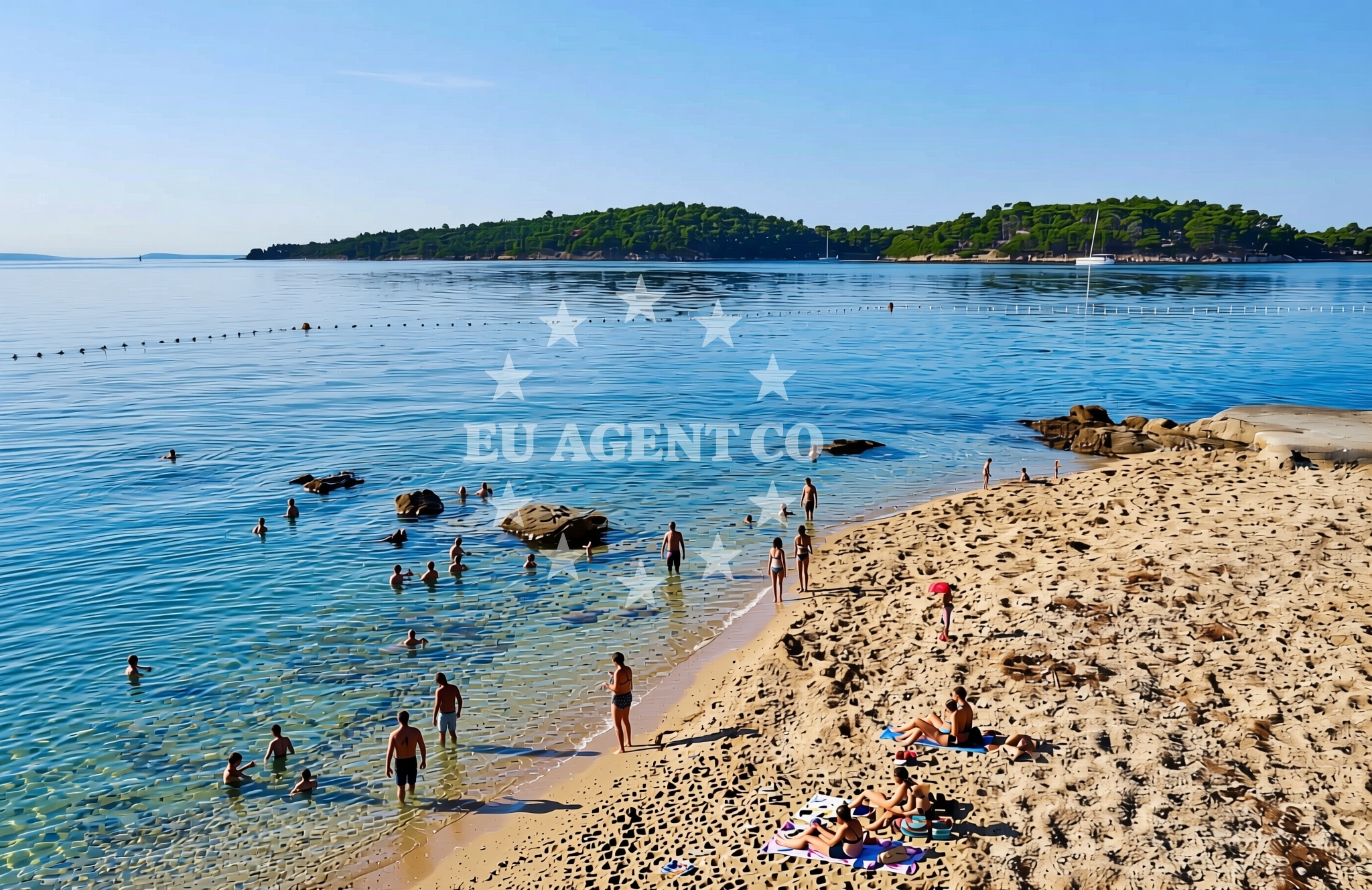 Beach facilities and surroundings at Macolići, Palit (Rab) Beach in Macolići
