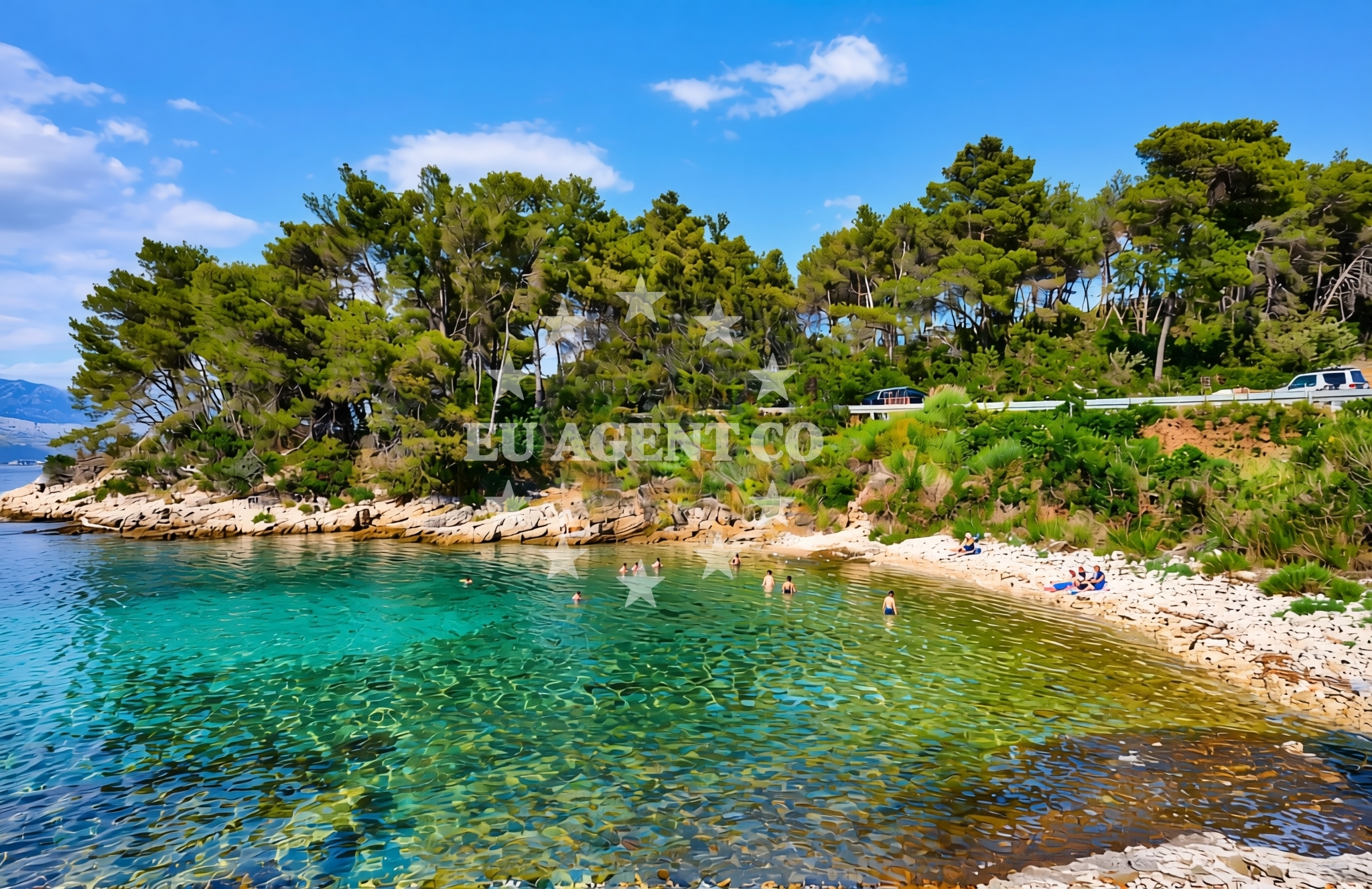 Beach facilities and surroundings at Mala lučica, Splitska (Brač) Beach in Mala lučica