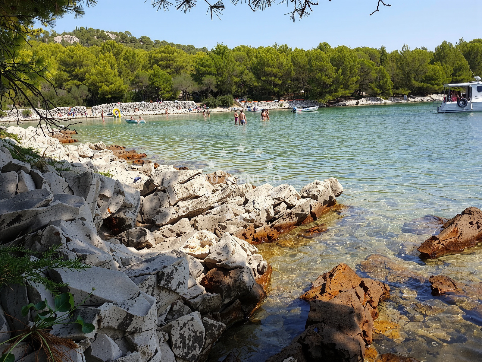 Sea and coastal view of Mala Sabusa beach in 2. ULICA 117, Kukljica