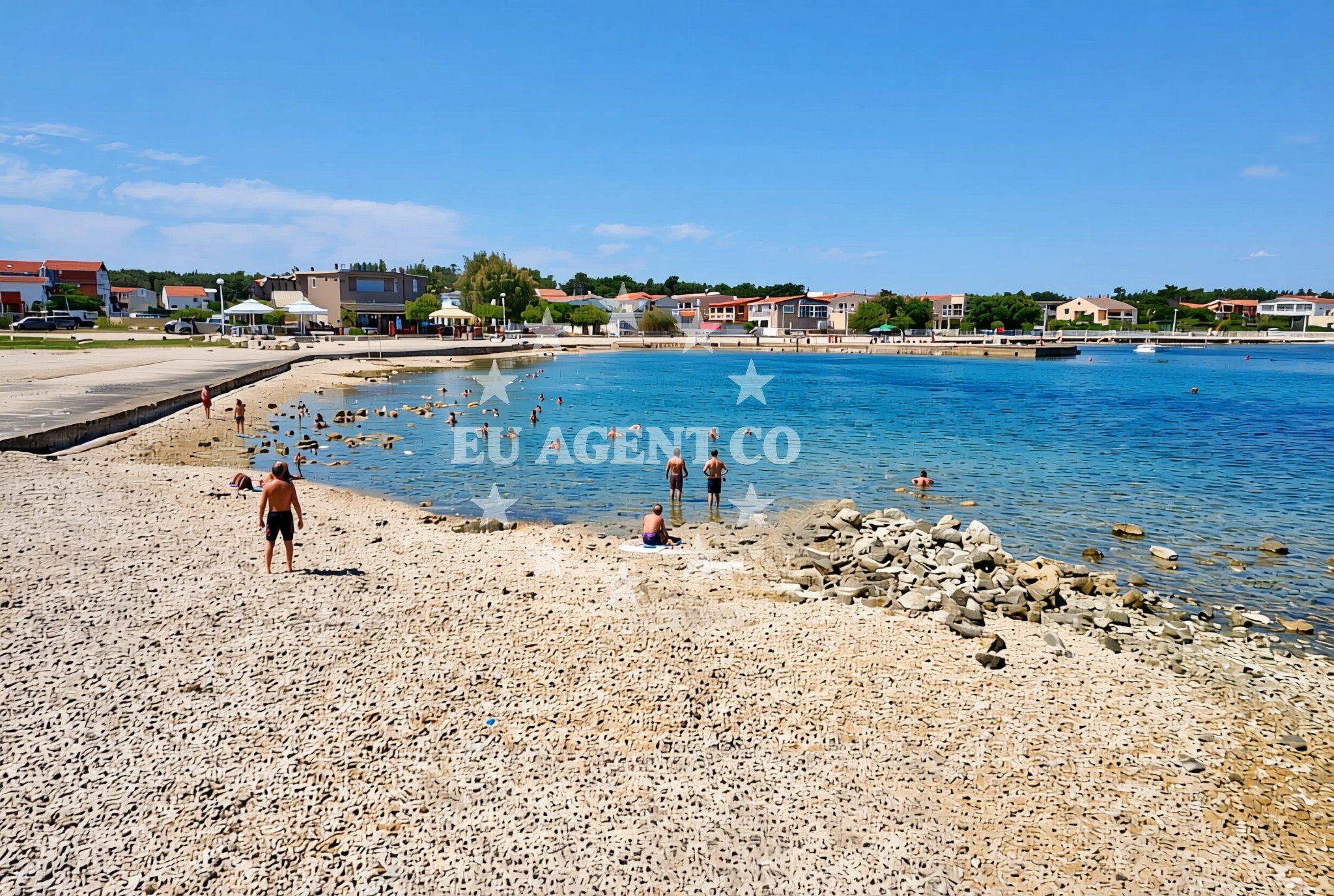 Beach facilities and surroundings at Mala Slatina istok, Vir (Vir) Beach in Mala Slatina istok