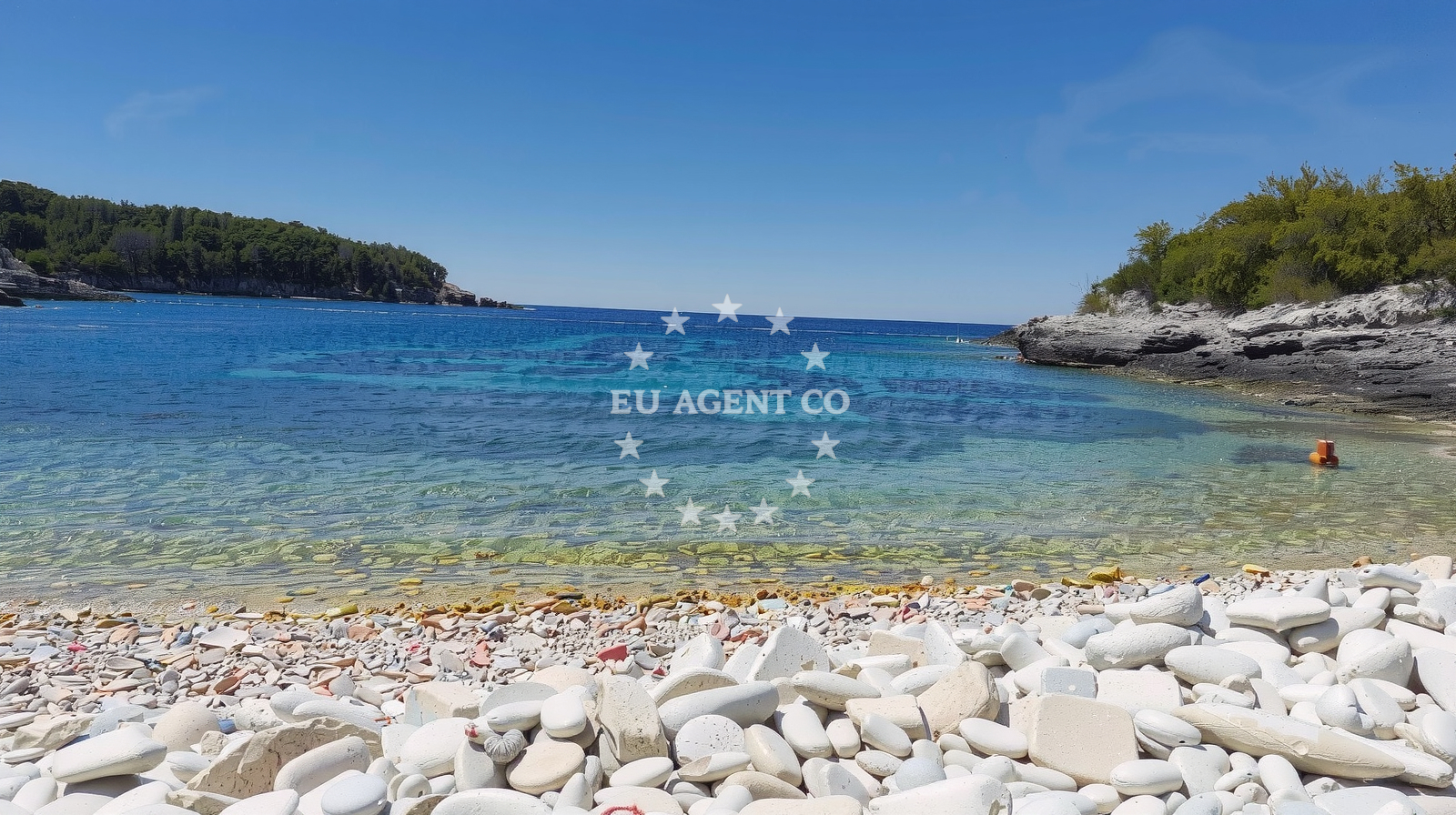 Beach facilities and surroundings at Mala Srebrna in Luka 63, Rukavac, Rukavac