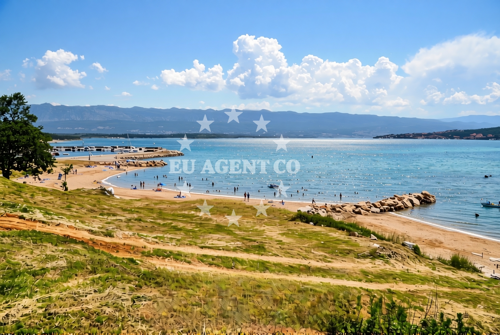 Shoreline and swimming area at Mala sten, Čižići (Krk) Beach in Mala sten