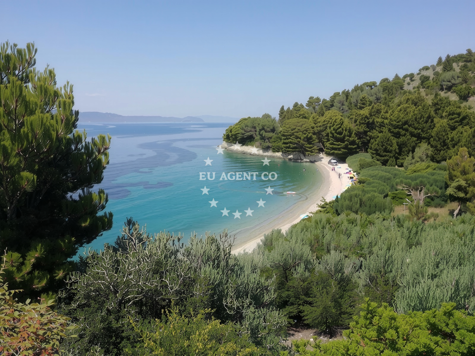 Shoreline and swimming area at Male Ciste beach in 29 Blato, Živogošće