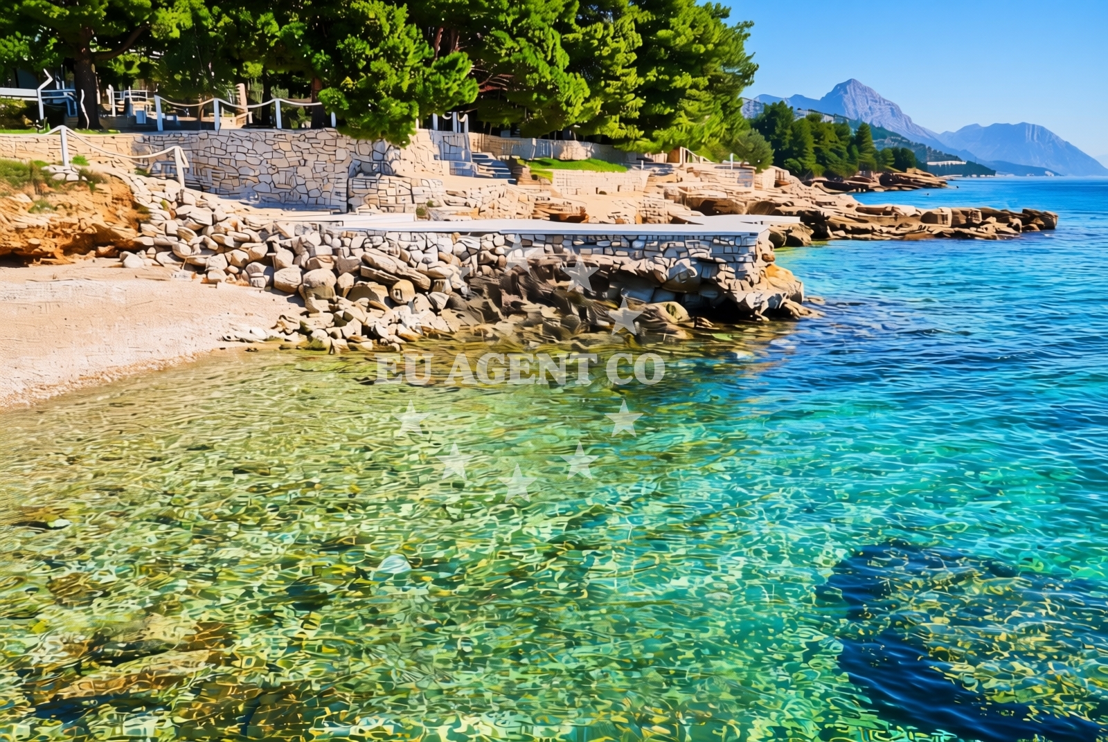 Shoreline and swimming area at Male Čiste, Drvenik (Gradac) Beach in Male Čiste