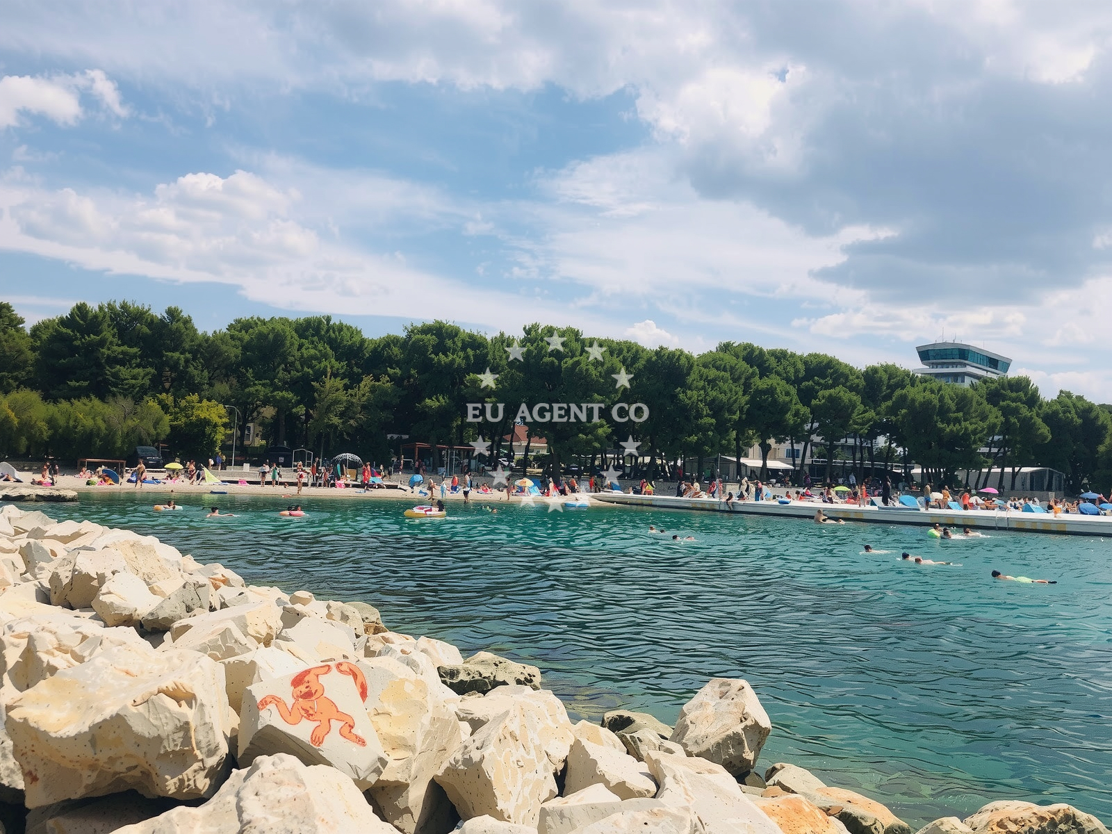 Additional view of Male Vrulje Beach in 11 Kraje ulica, Vodice