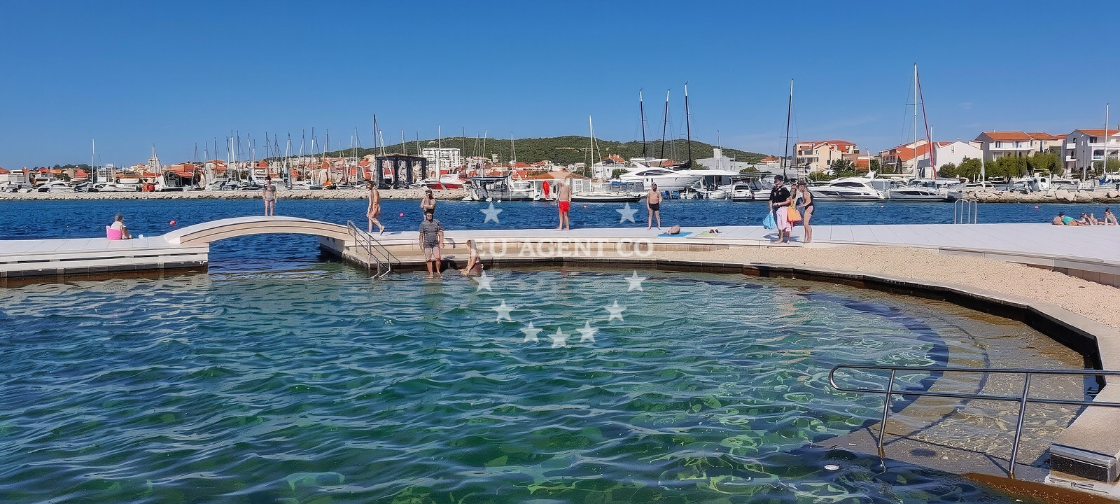 Additional view of Male Vrulje Beach in 11 Kraje ulica, Vodice
