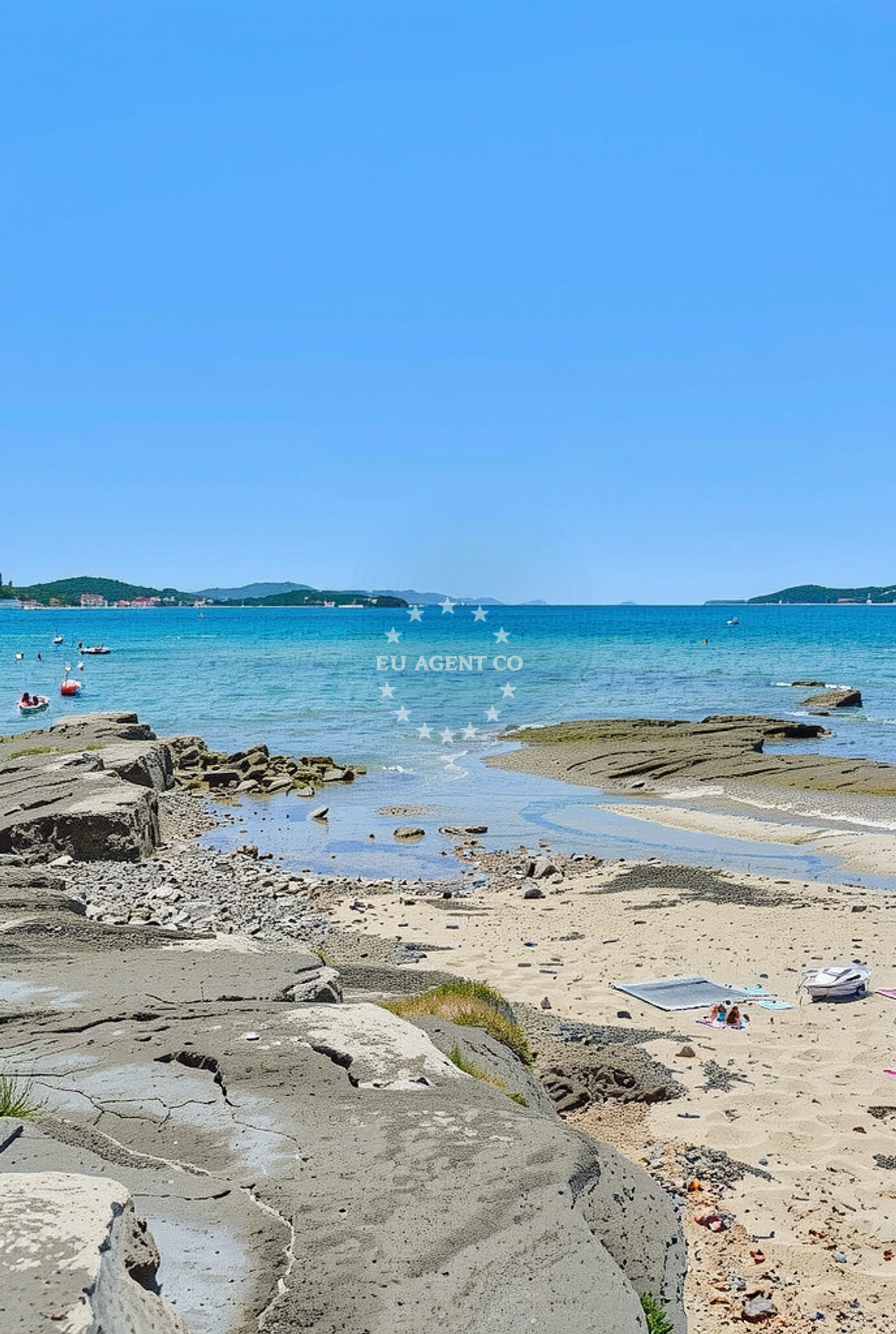 Additional view of Male Vrulje Beach in 11 Kraje ulica, Vodice