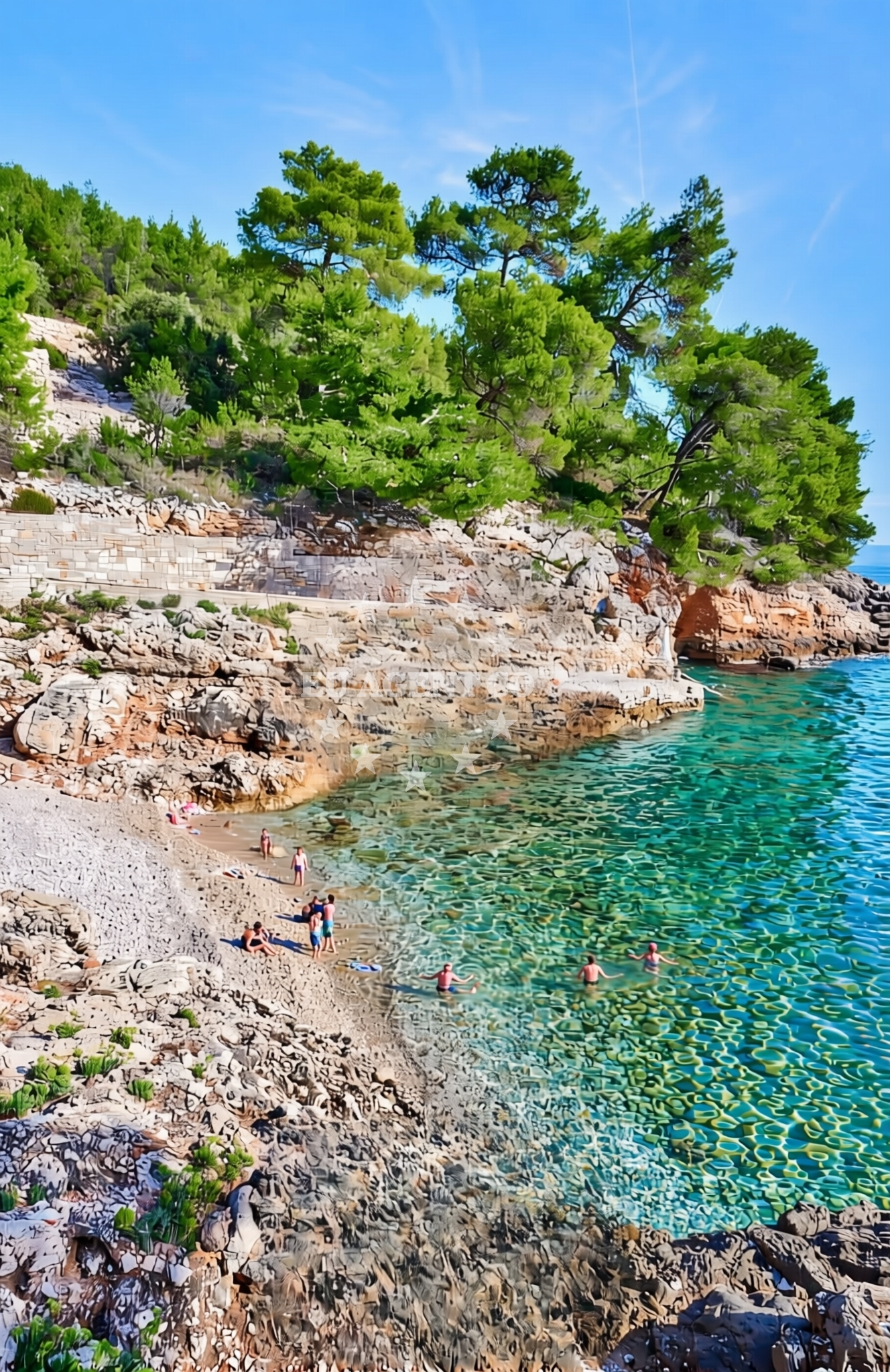 Shoreline and swimming area at Mali Črvanj istok, Zastražišće (Hvar) Beach in Mali Črvanj istok