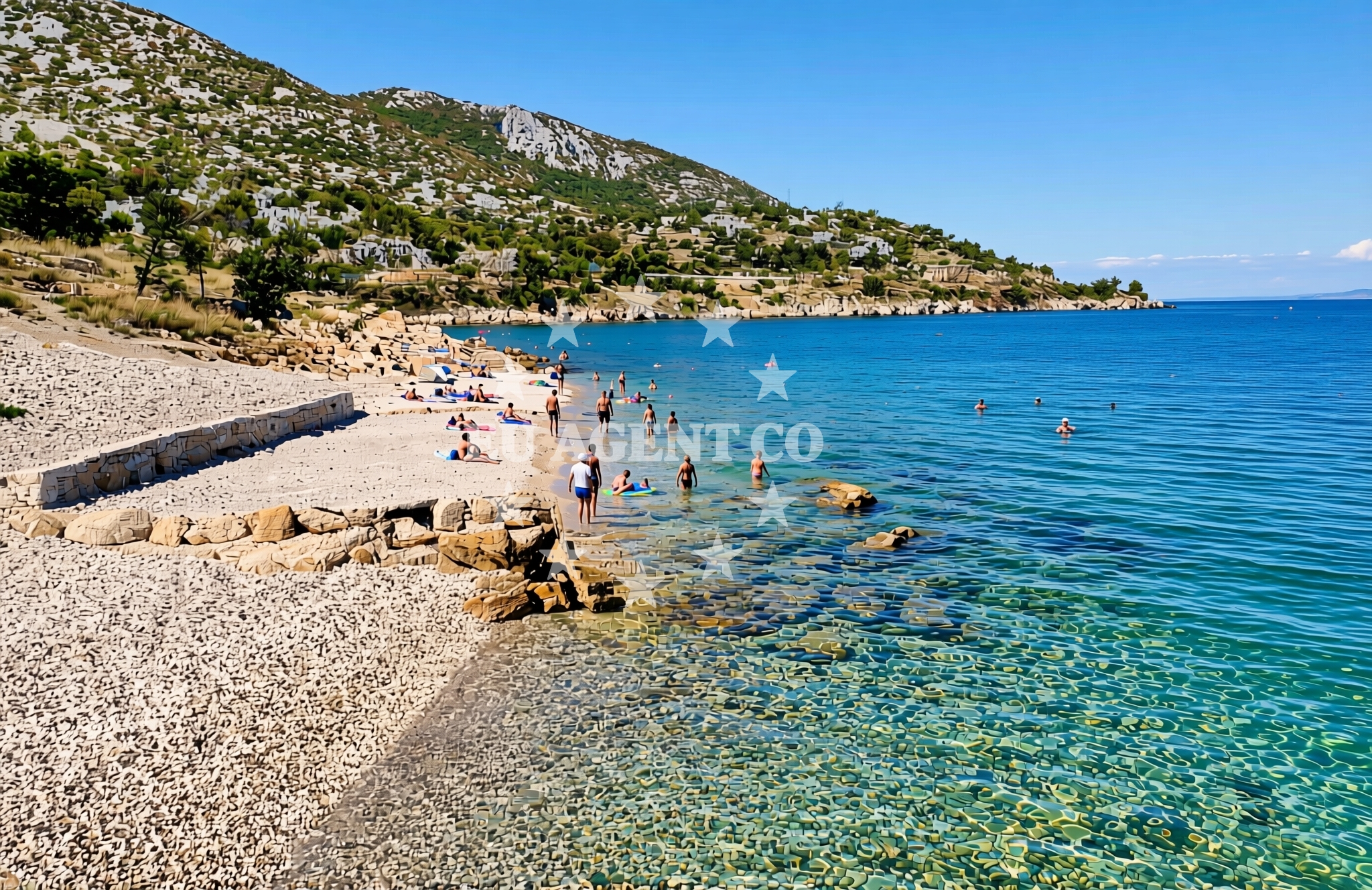 Shoreline and swimming area at Mali greben, Cesarica Beach in Mali greben