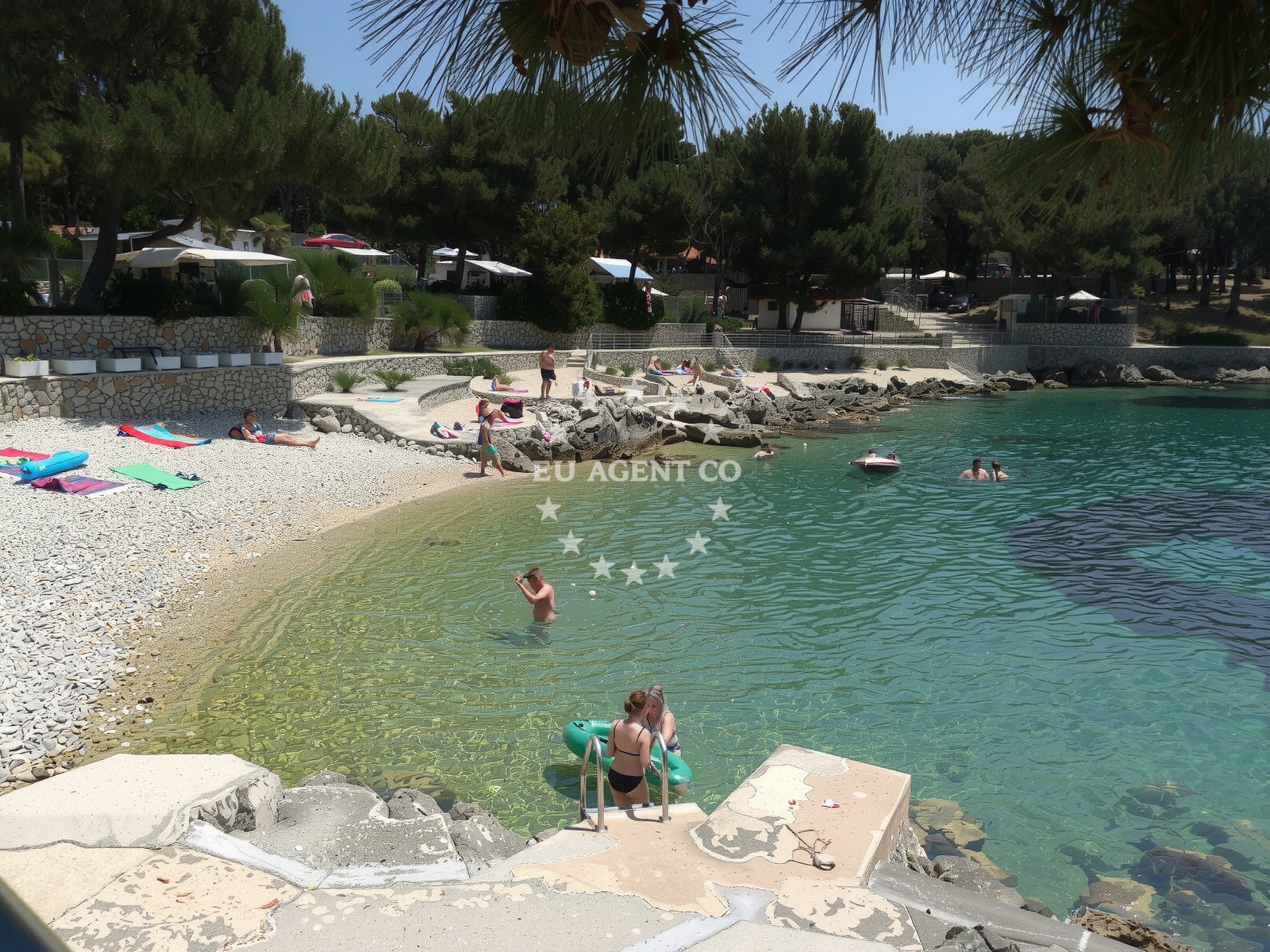 Shoreline and swimming area at Mali Losinj in Čikat 8, Mali Lošinj