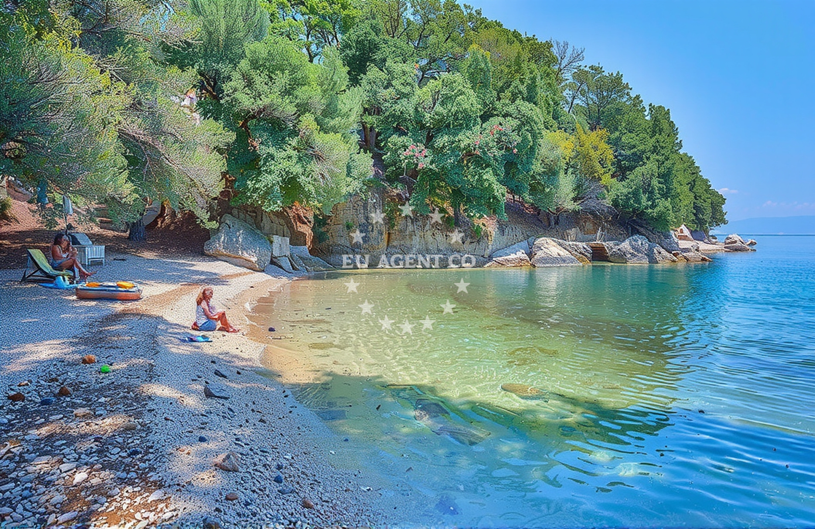 Additional view of Mali Portluk beach in Gondolići 20a, Labin