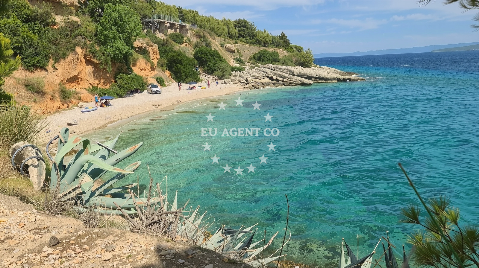 Overview of Mali Zagradac beach in Put Zlatnog rata b.b., Bol