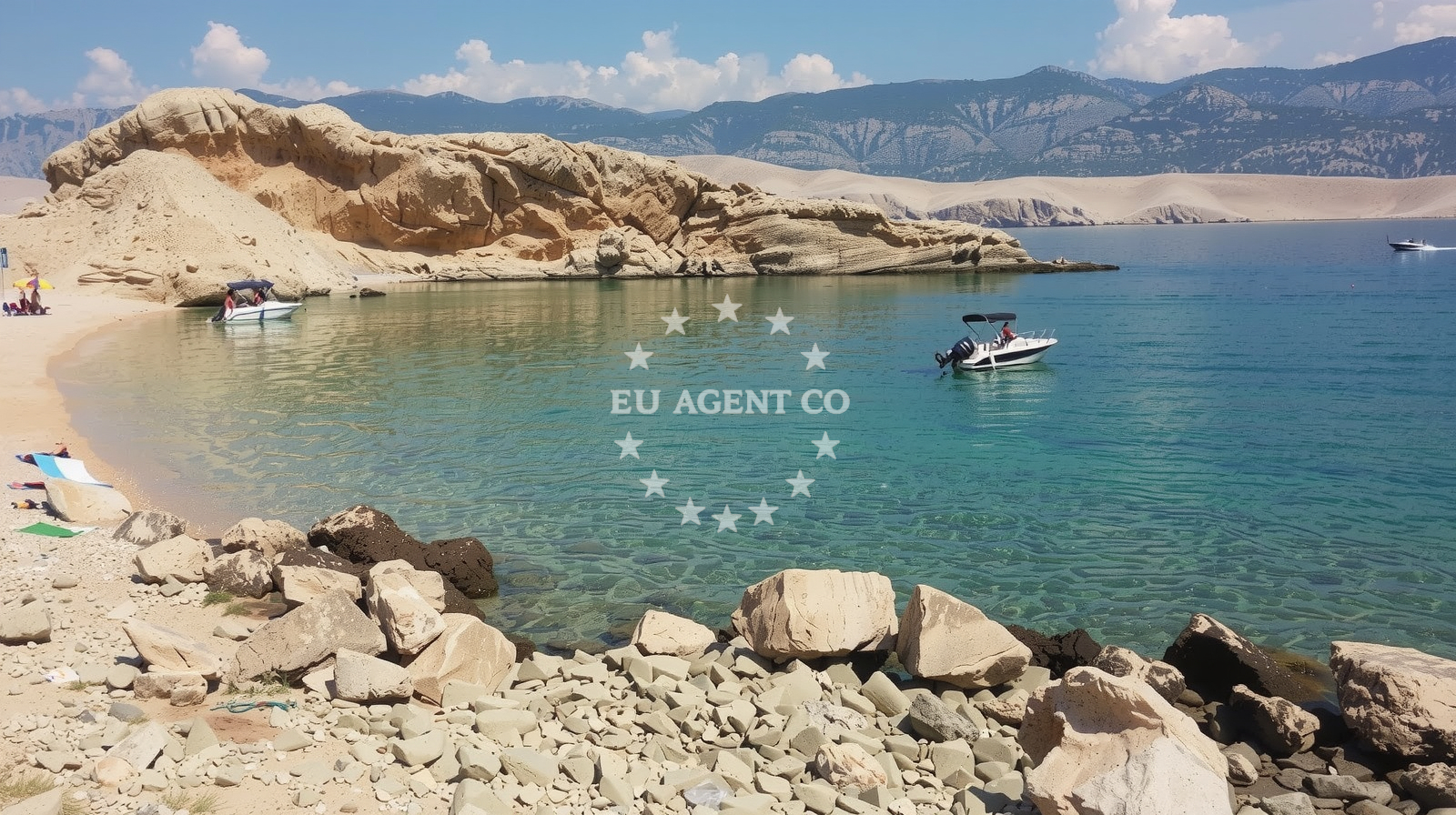 Overview of Mali Zaton beach in Šibenska 23, Pag