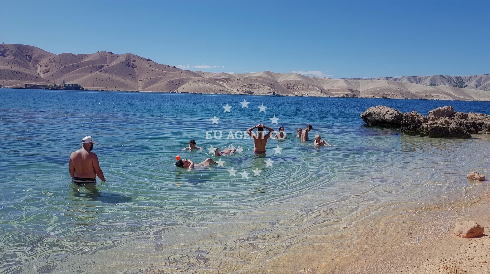 Shoreline and swimming area at Malin beach in Dubrovačka ul. 22, Pag