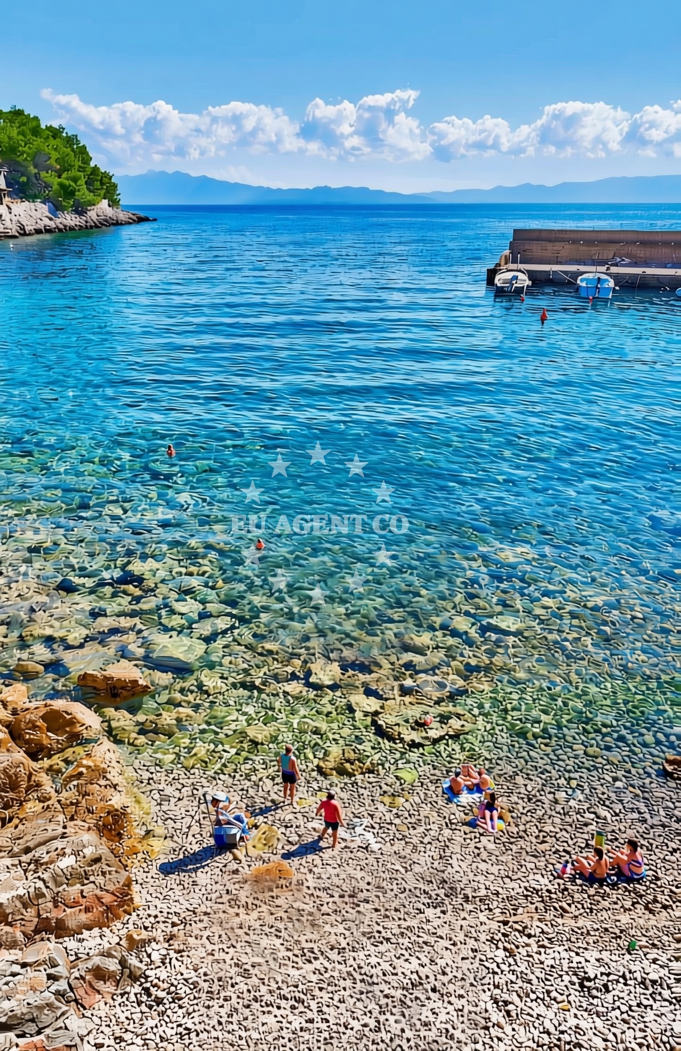 Additional view of Maria beach
