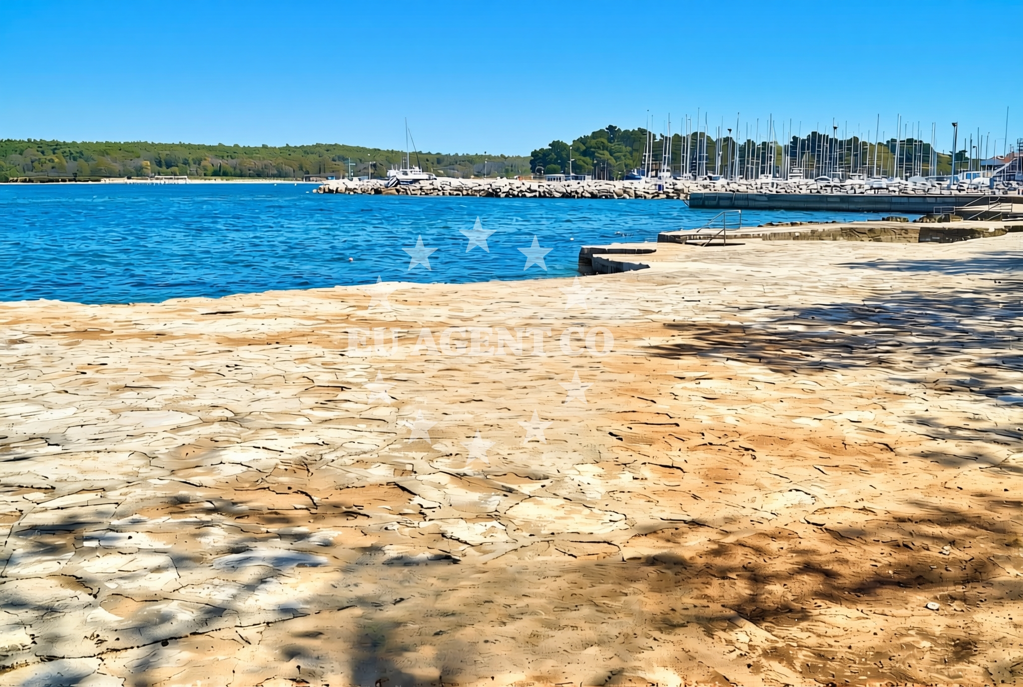 Overview of Marina, Funtana Beach in Marina