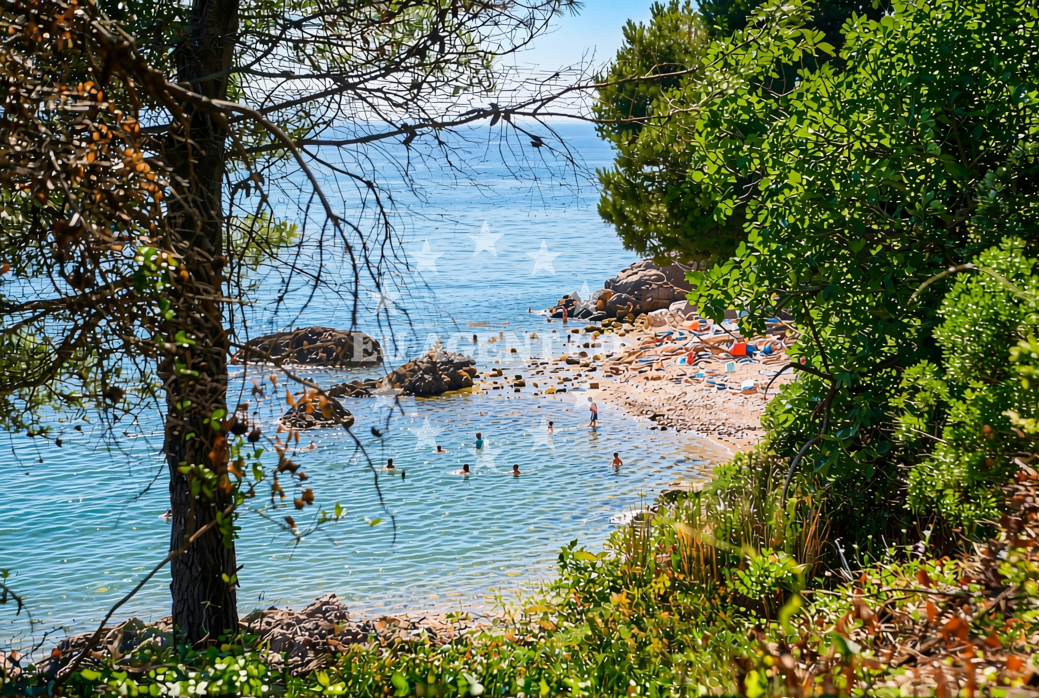 Shoreline and swimming area at Marinica istok, Ston Beach in Marinica istok