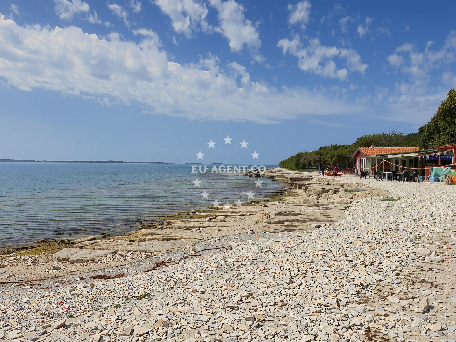 Shoreline and swimming area at Maris beach in Fažanska, 3d, Peroj