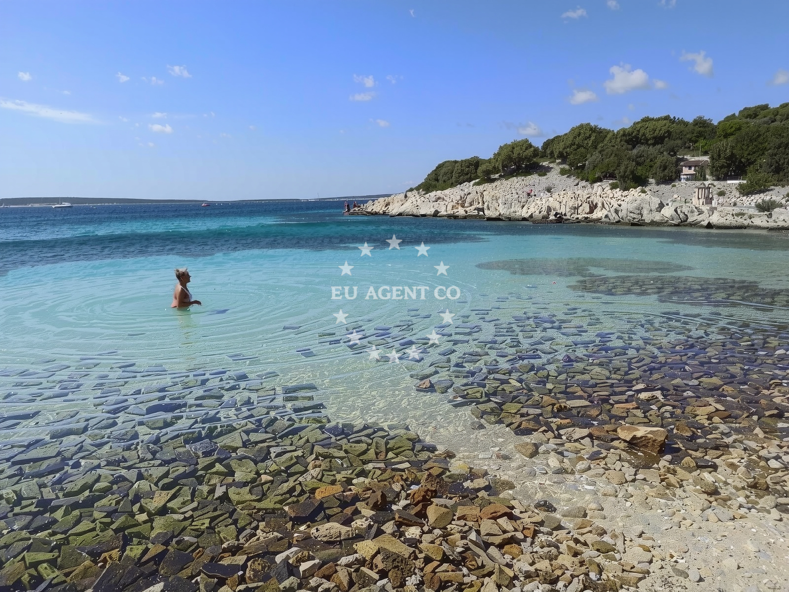 Additional view of Marlin beach in Lungo Mare 100, Mandre