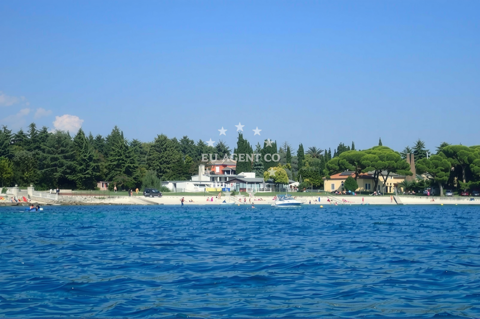 Shoreline and swimming area at Martin Horvat Hospital Beach