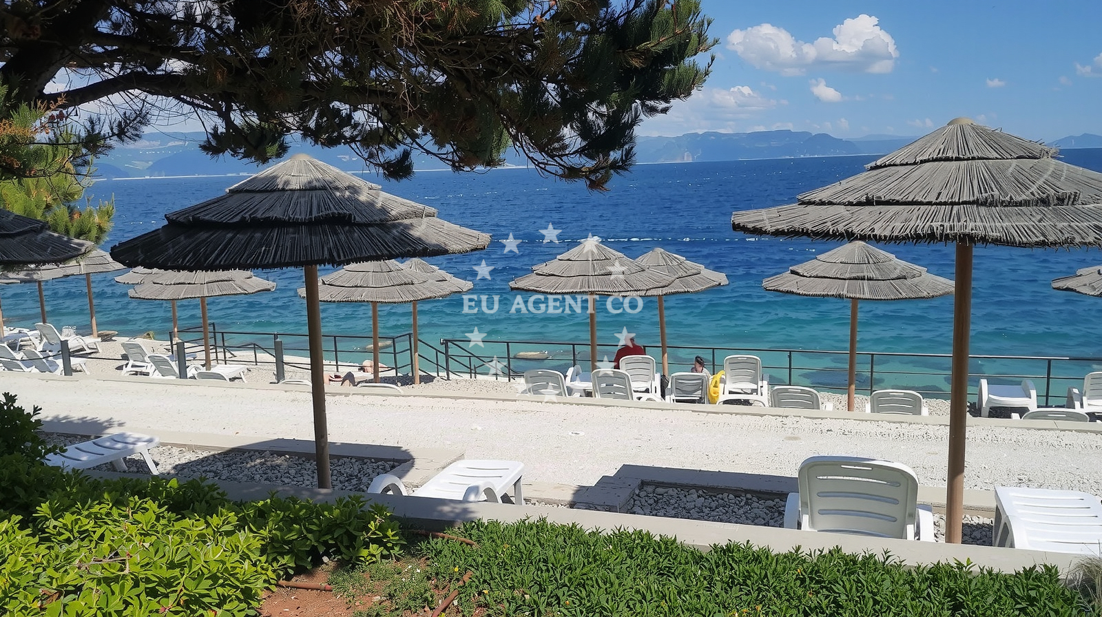 Additional view of Maslinica beach in Giuseppina Martinuzzi 12, Rabac
