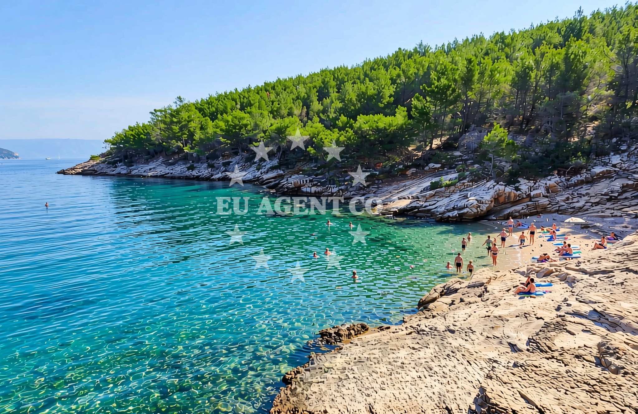 Shoreline and swimming area at Maslinica jug, Vrboska (Hvar) Beach in Maslinica jug