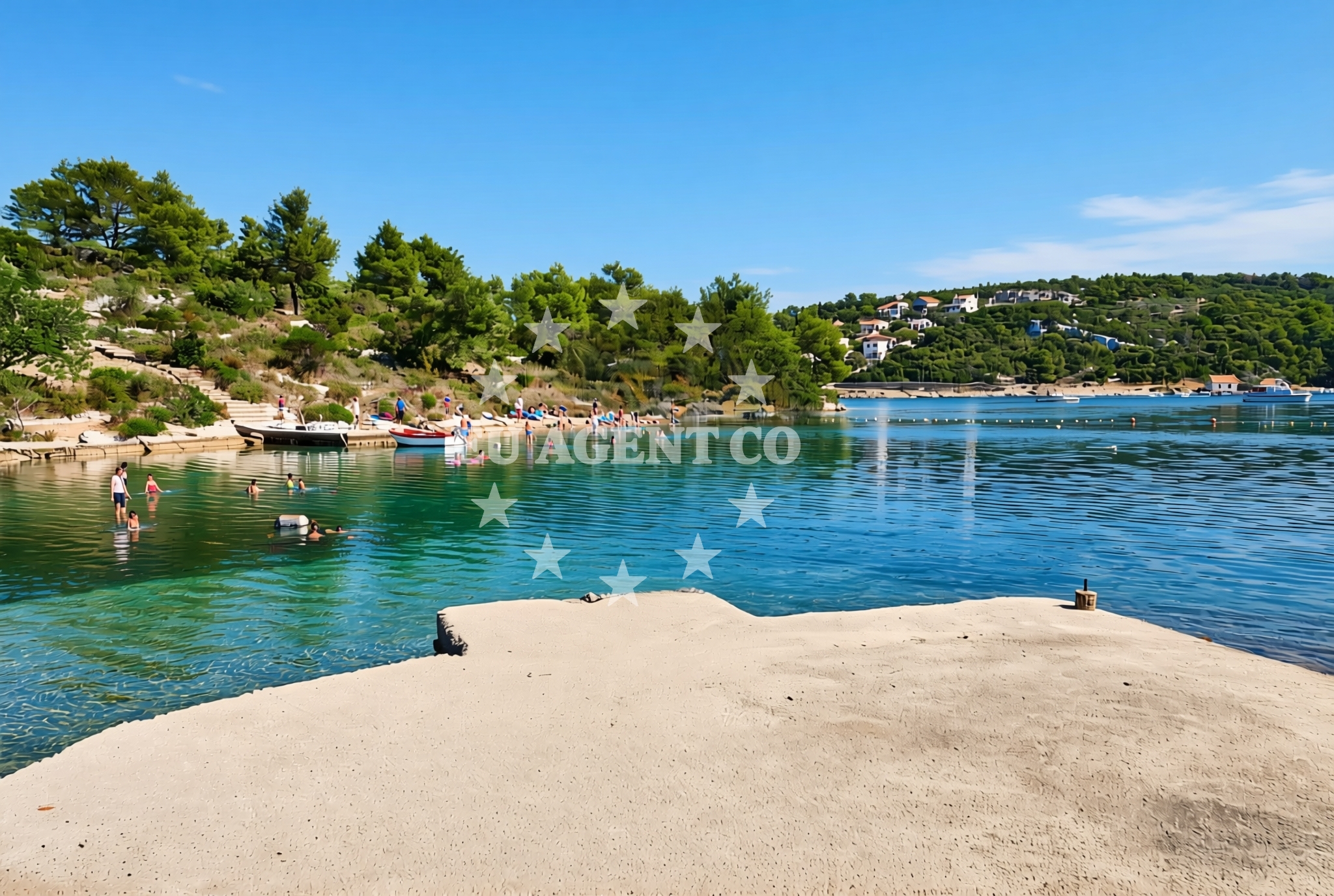 Overview of Maslinica, Nečujam (Šolta) Beach in Maslinica