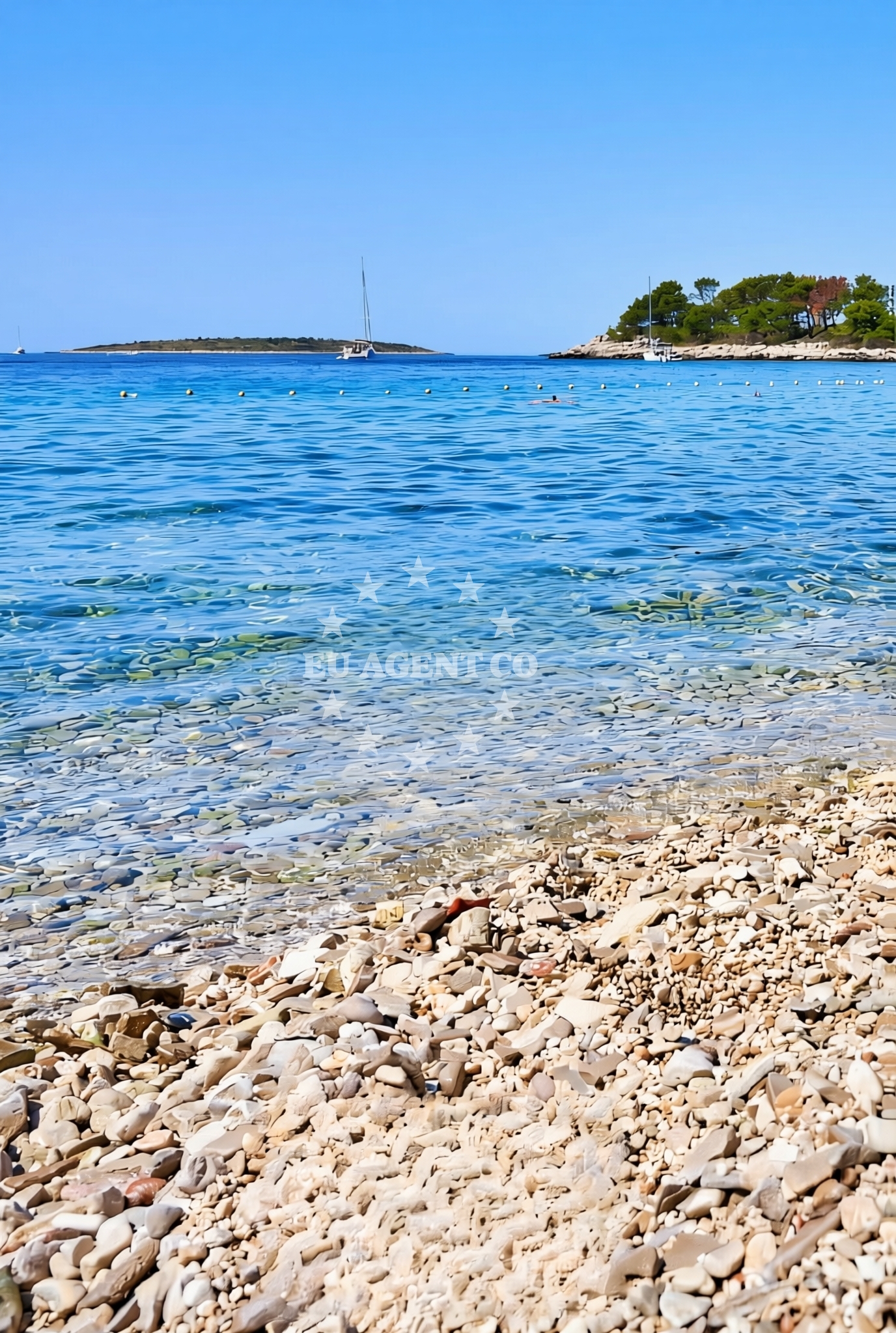 Sea and coastal view of Maslinica (Šolta): beaches and coves (4) in Maslinica (Šolta)