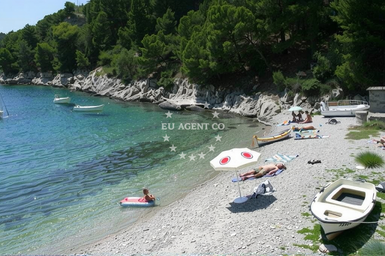 Beach facilities and surroundings at Mateo beach in , Gdinj