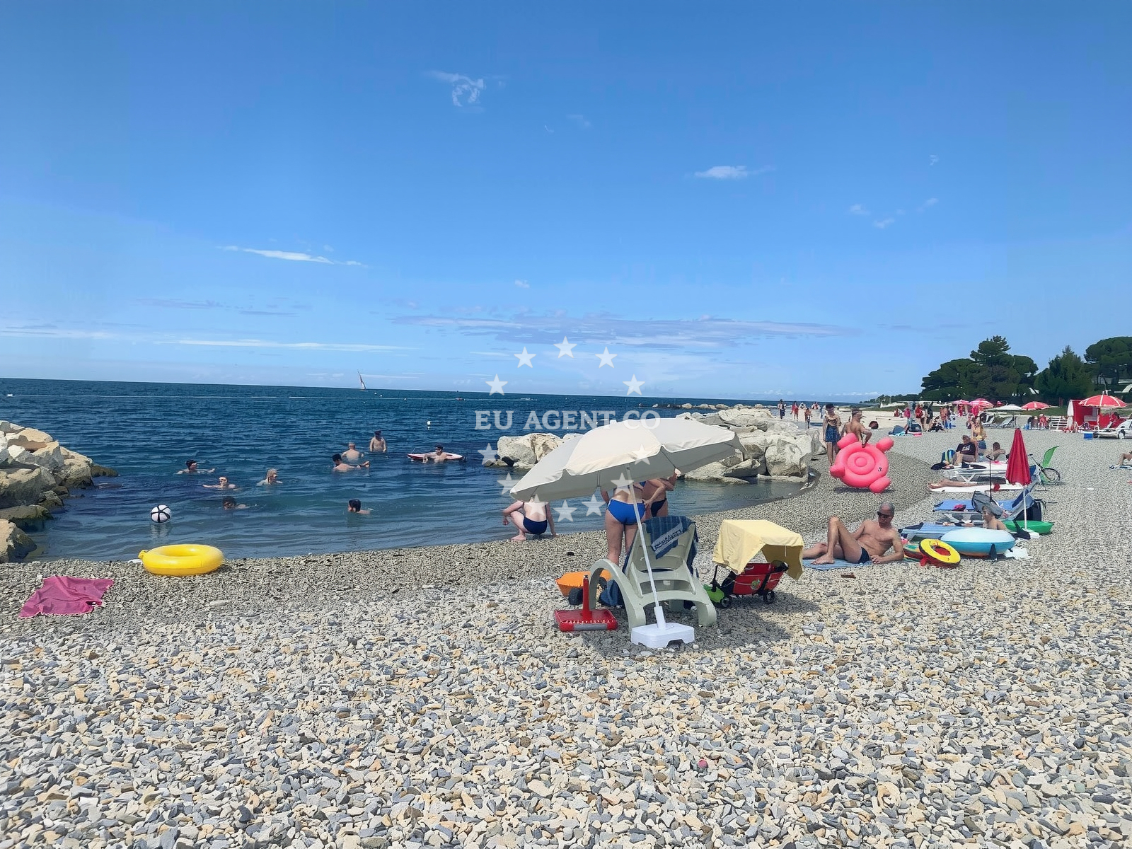 Additional view of Materada beach in Materada 31, Poreč