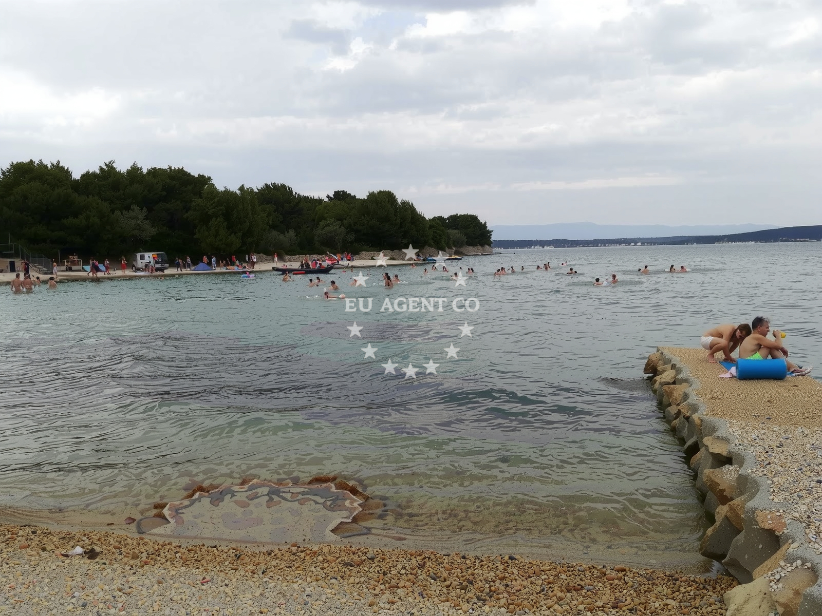 Additional view of Matlovac beach in II ulica br. 15, Ždrelac